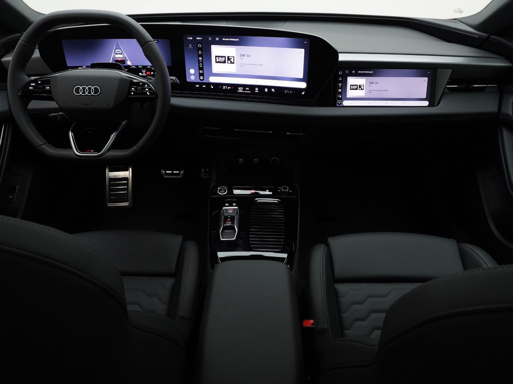 AUDI A6 e-tron Avant quattro S line-image-11