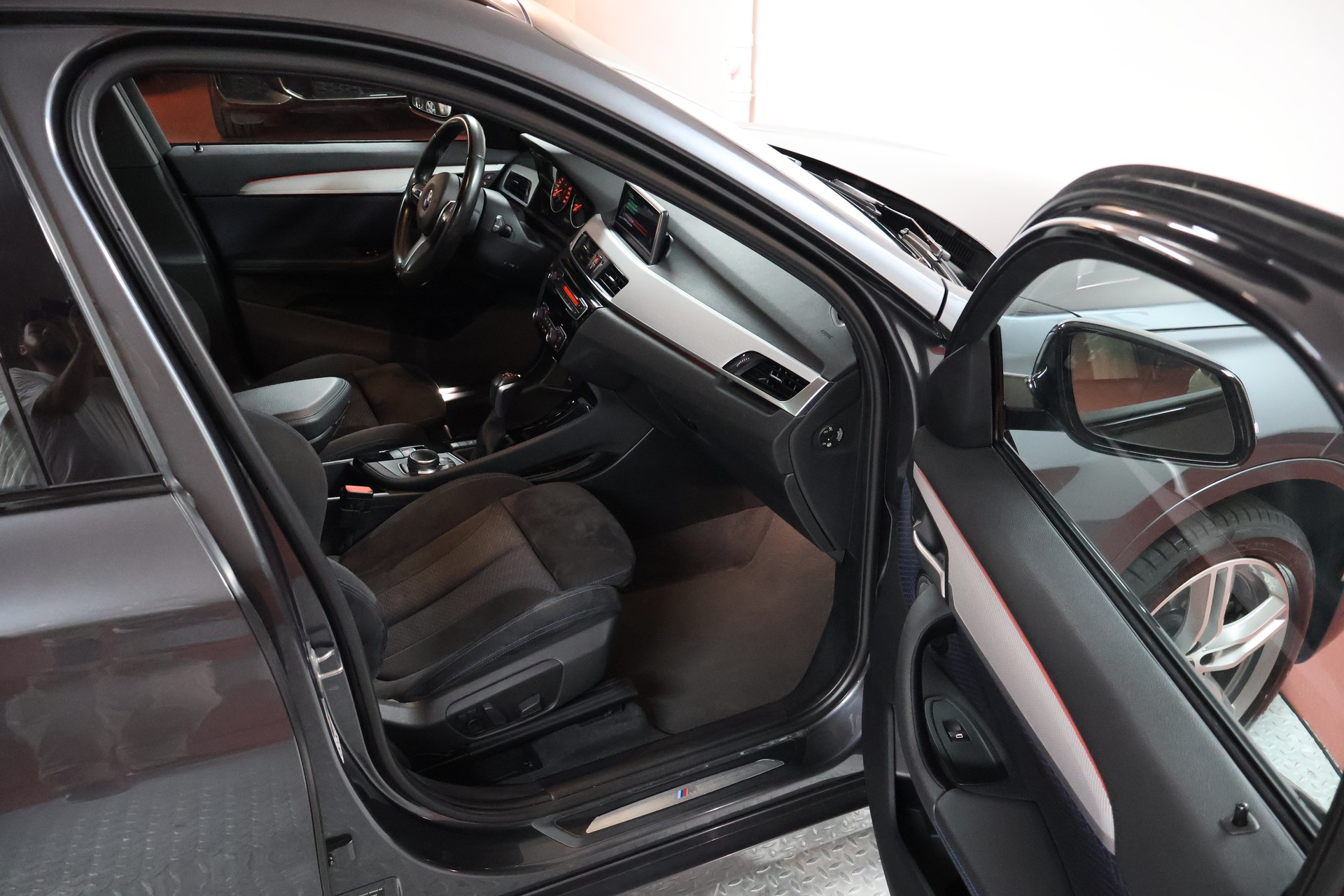 BMW X1 xDrive 25i M Sport Steptronic-image-13