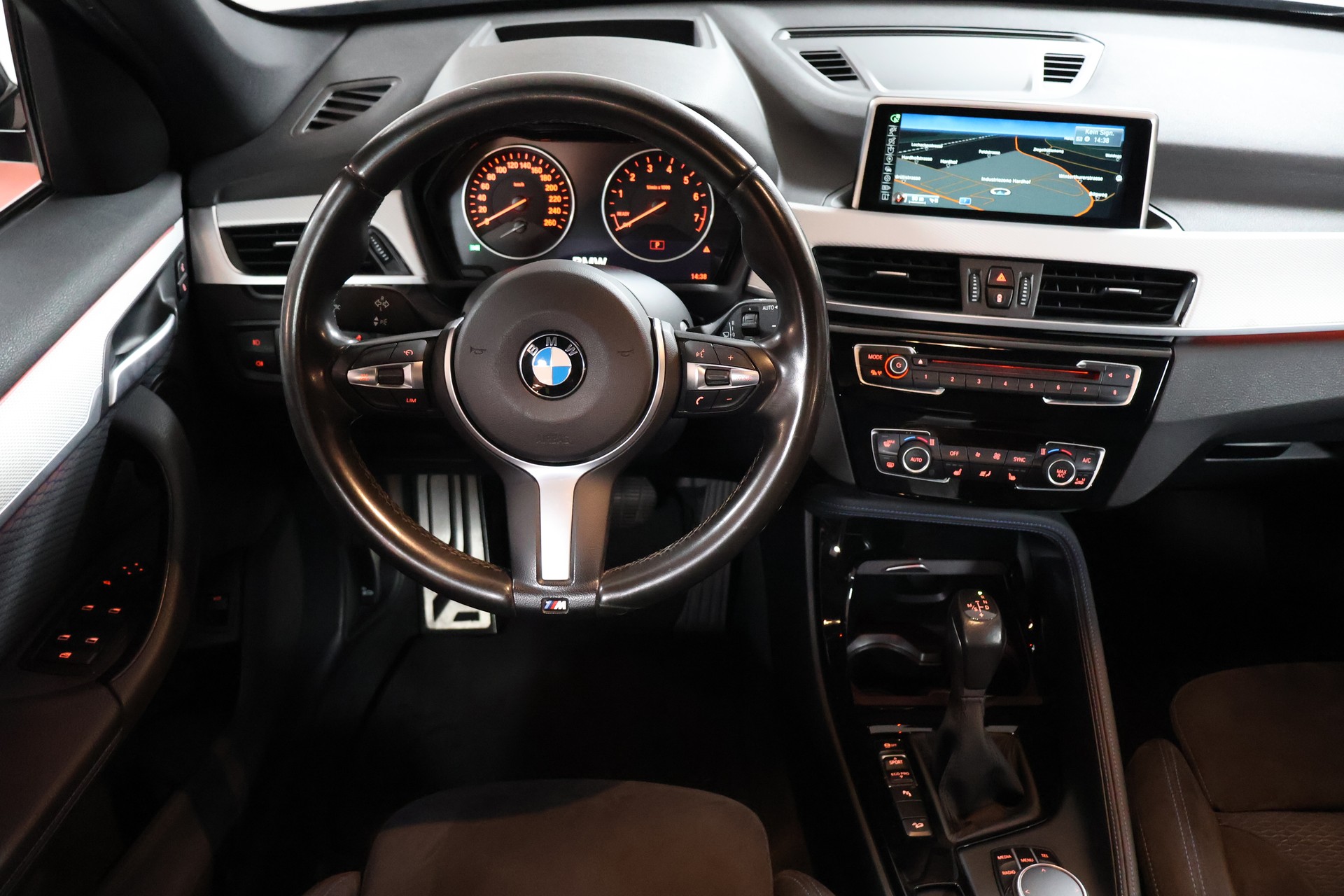 BMW X1 xDrive 25i M Sport Steptronic-image-9