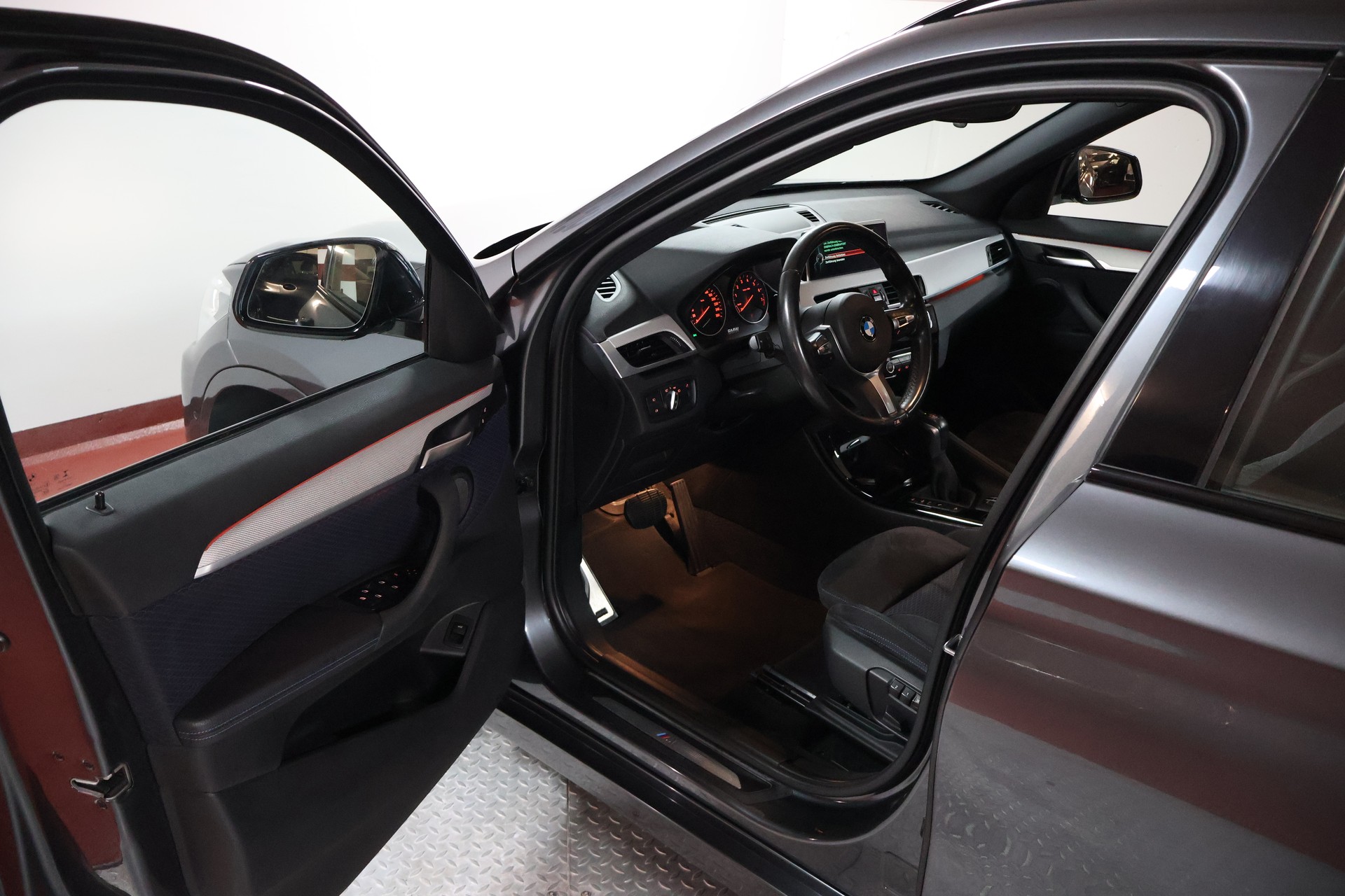 BMW X1 xDrive 25i M Sport Steptronic-image-7