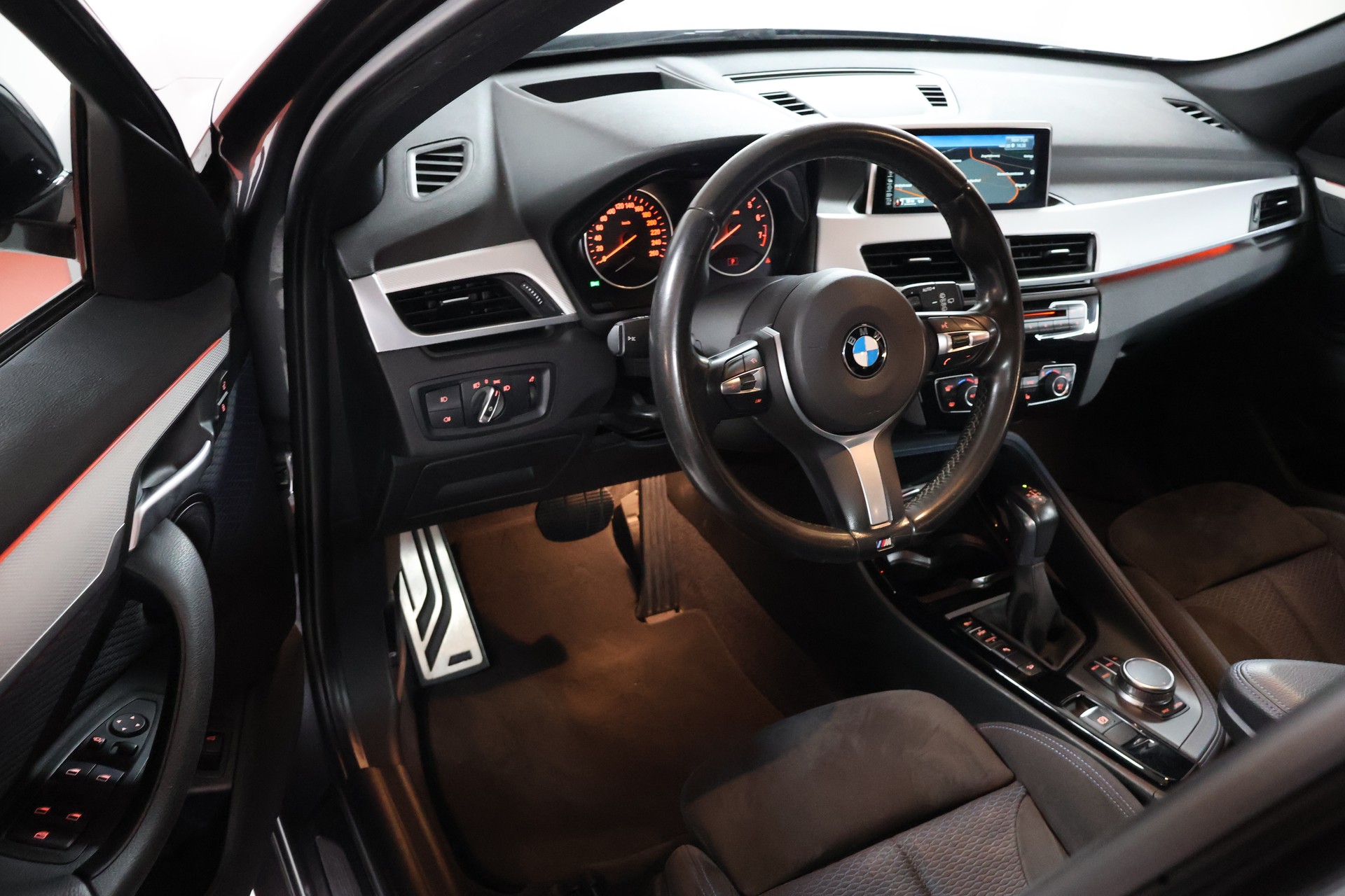 BMW X1 xDrive 25i M Sport Steptronic-image-8