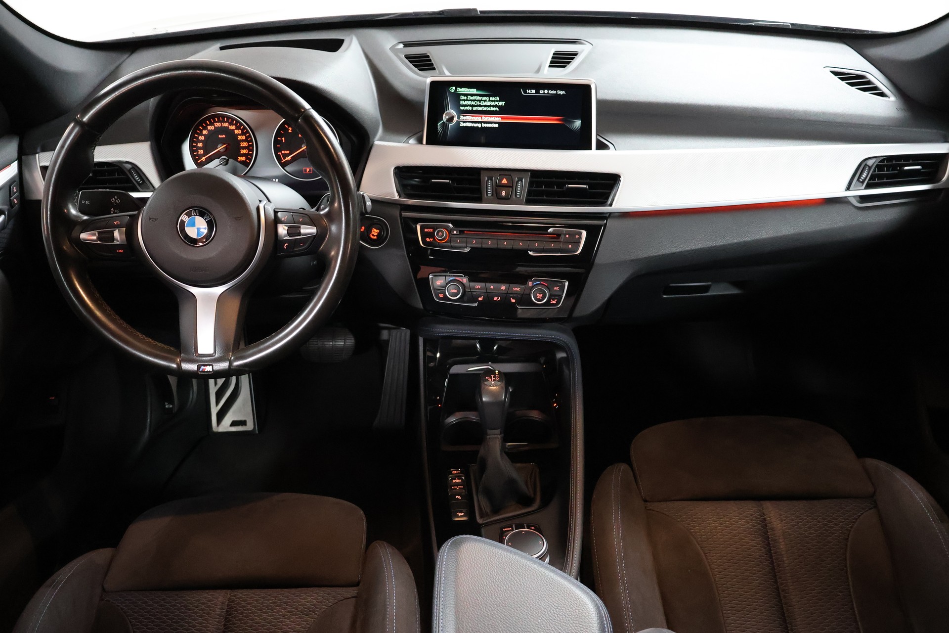 BMW X1 xDrive 25i M Sport Steptronic-image-10