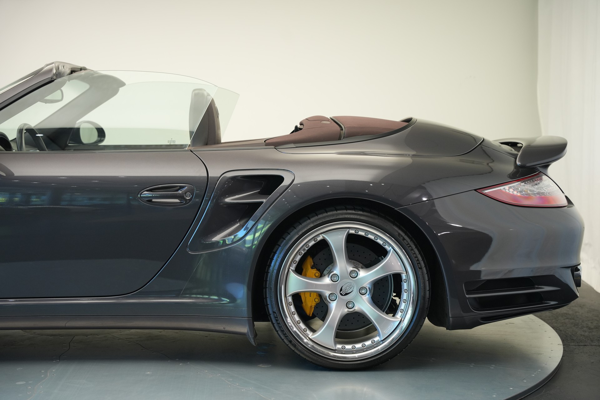 PORSCHE 911 Cabrio Turbo S PDK *CH-Fahrzeug* *Techart Felgen*-image-39