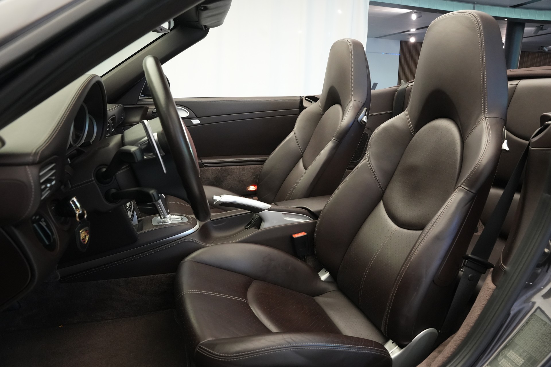 PORSCHE 911 Cabrio Turbo S PDK *CH-Fahrzeug* *Techart Felgen*-image-17