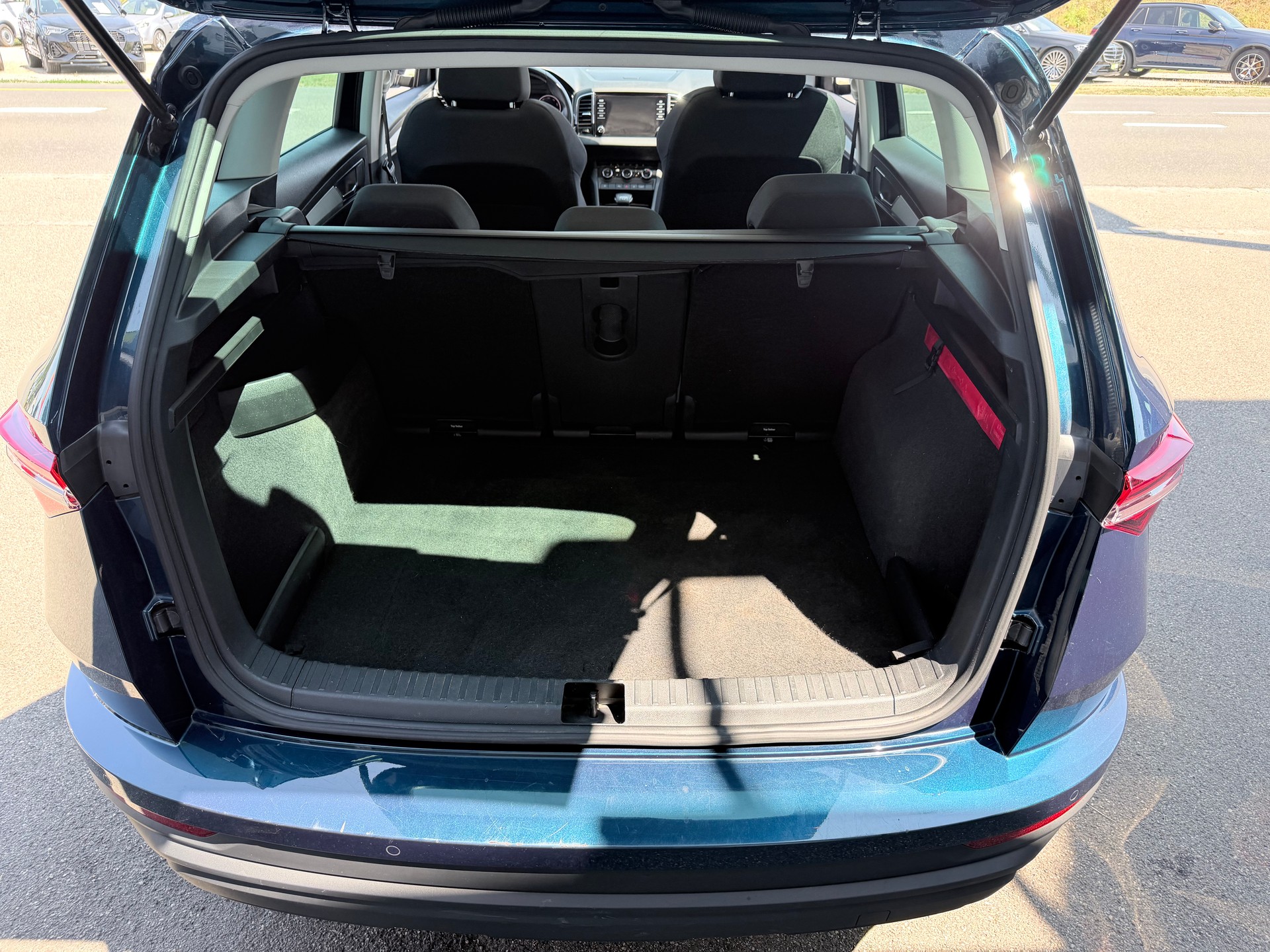SKODA Karoq 2.0 TDI CR Ambition 4x4 DSG+++ANHÄNGERKUPPLUNG+++-image-17