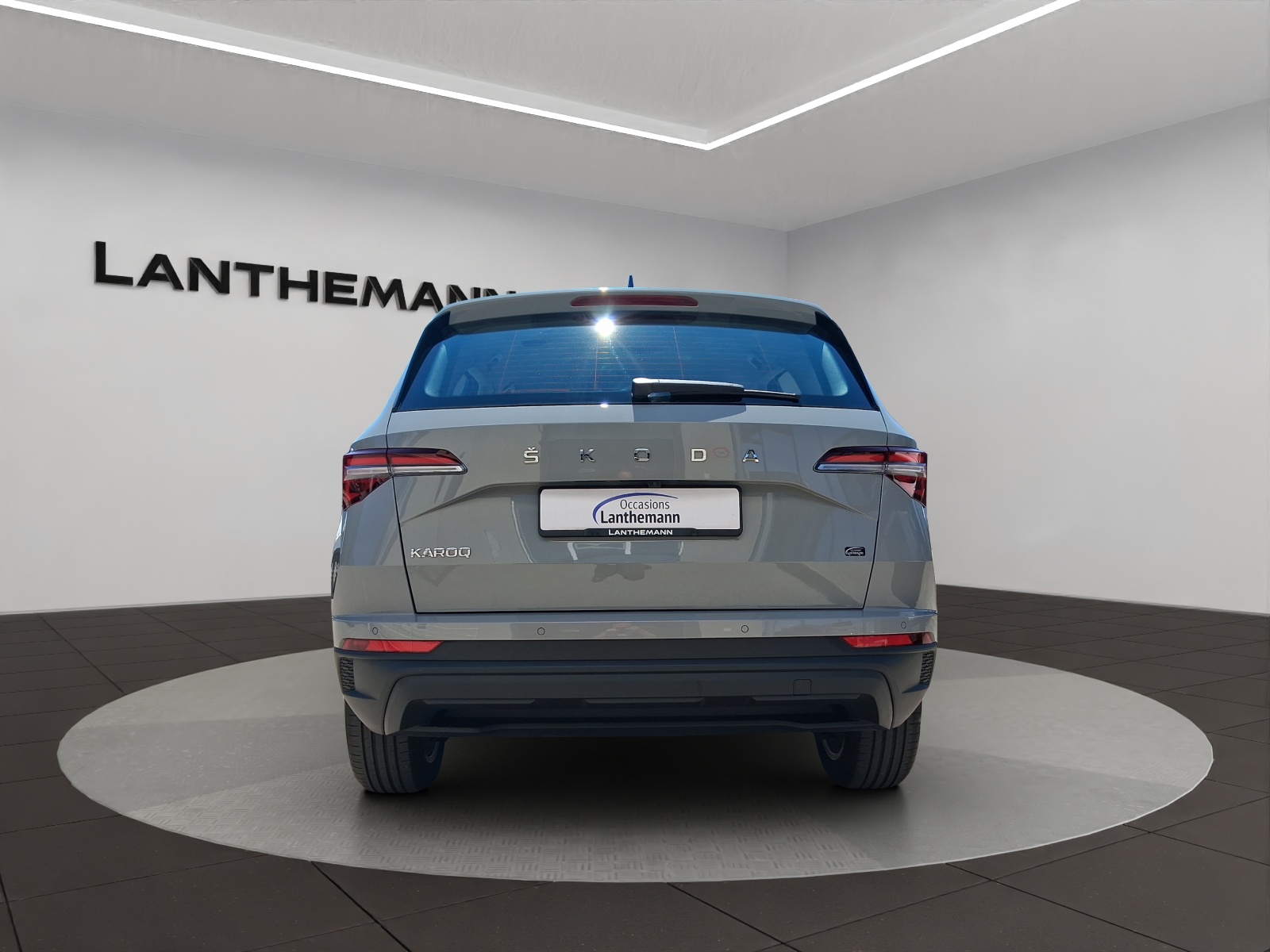 SKODA Karoq 1.5 TSI Ambition-image-3