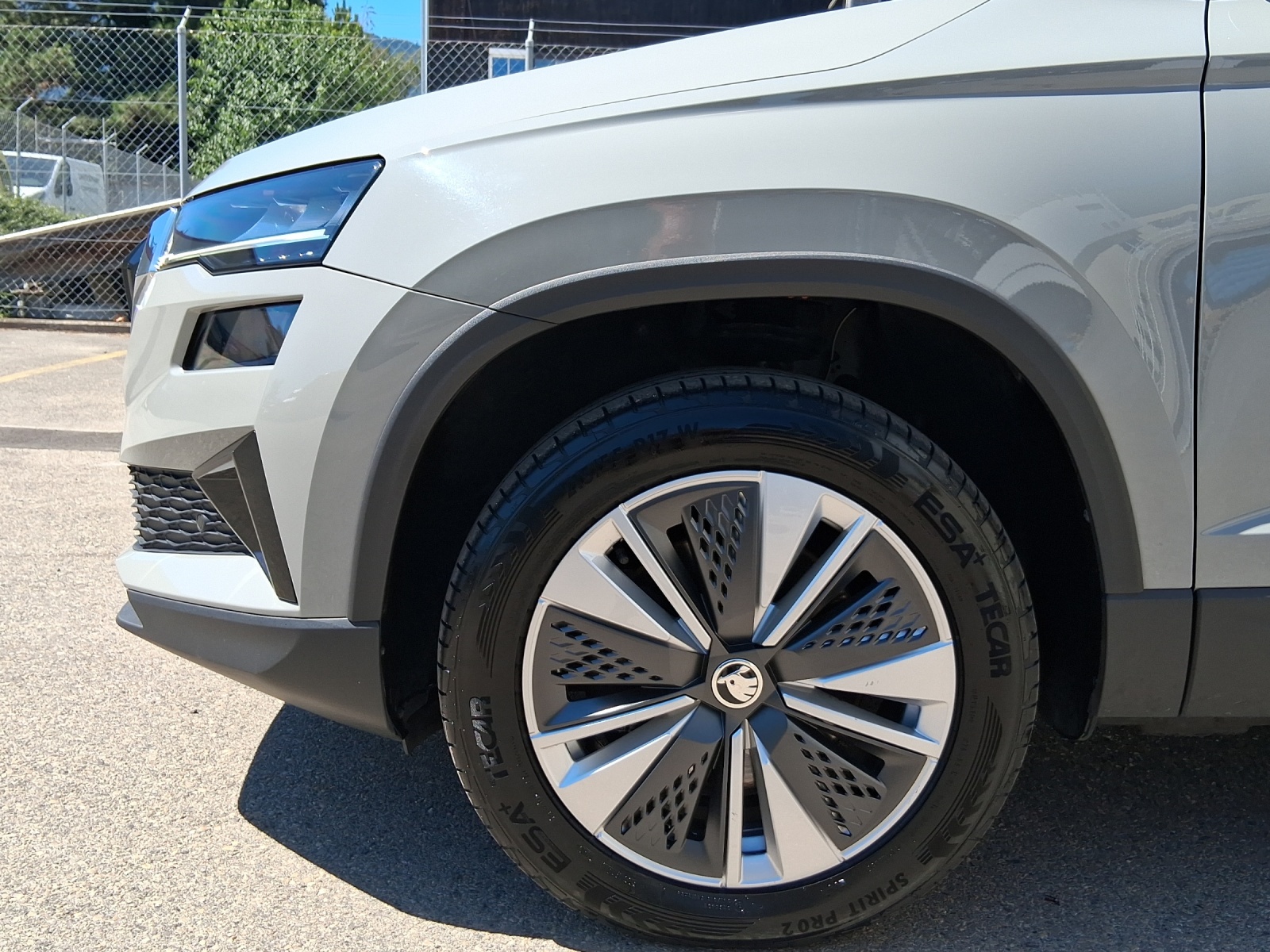 SKODA Karoq 1.5 TSI Ambition-image-7