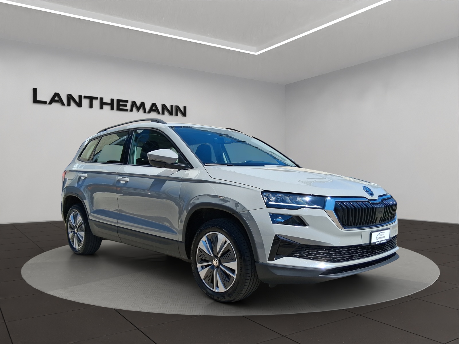 SKODA Karoq 1.5 TSI Ambition-image-5