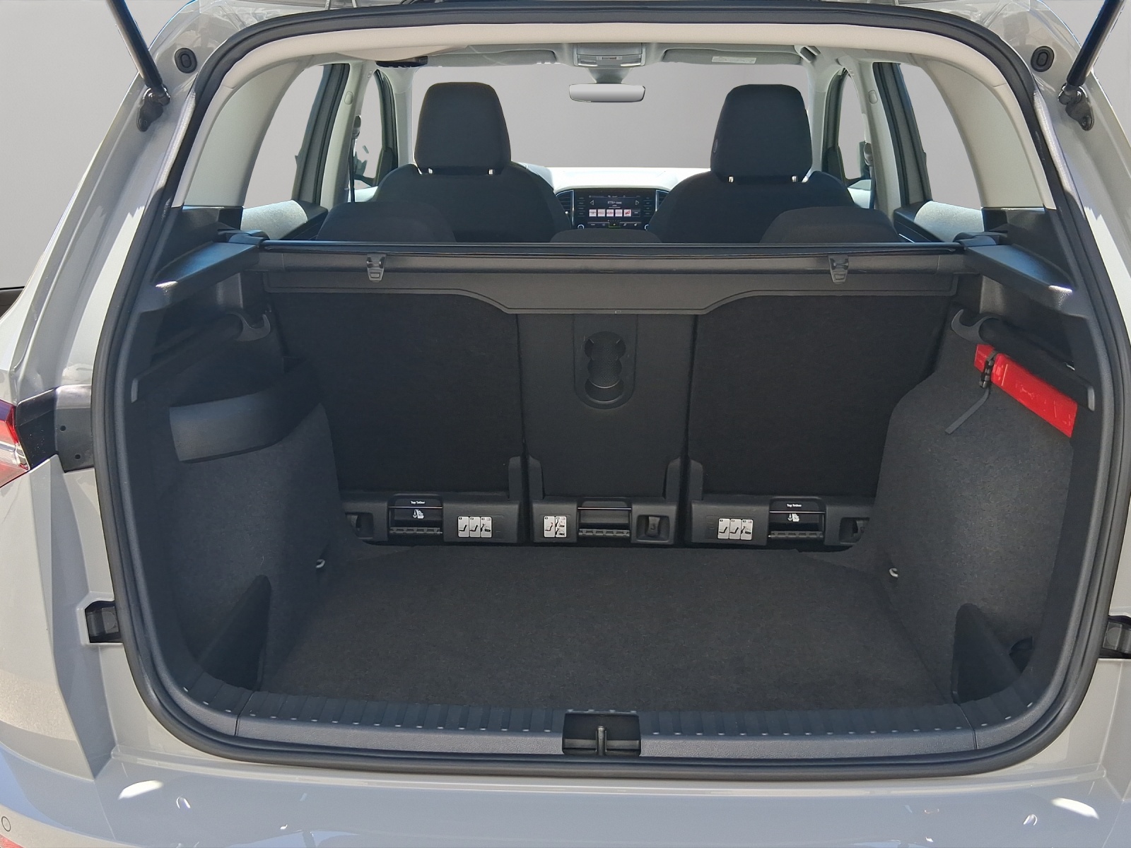 SKODA Karoq 1.5 TSI Ambition-image-18