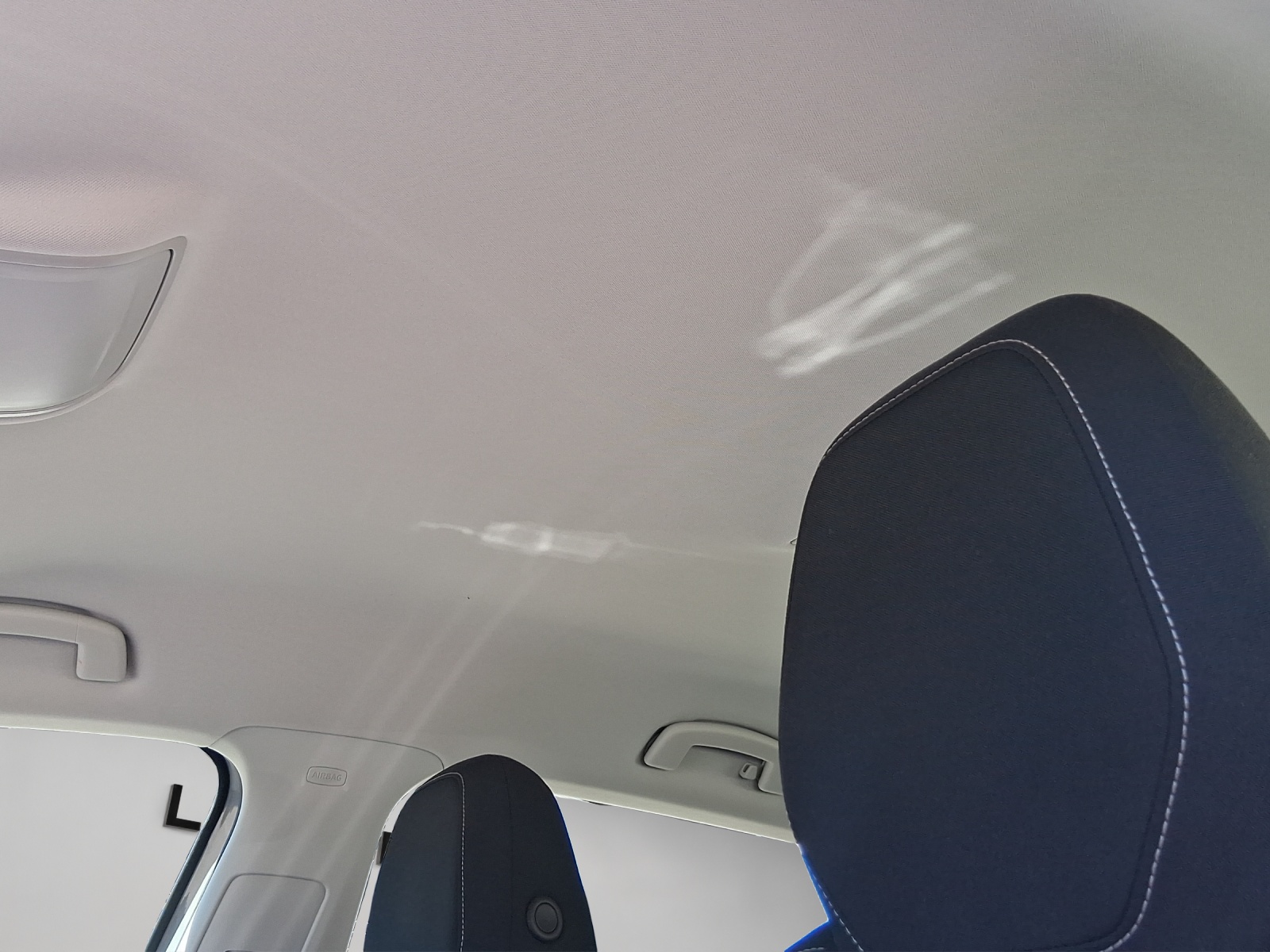 SKODA Karoq 1.5 TSI Ambition-image-15