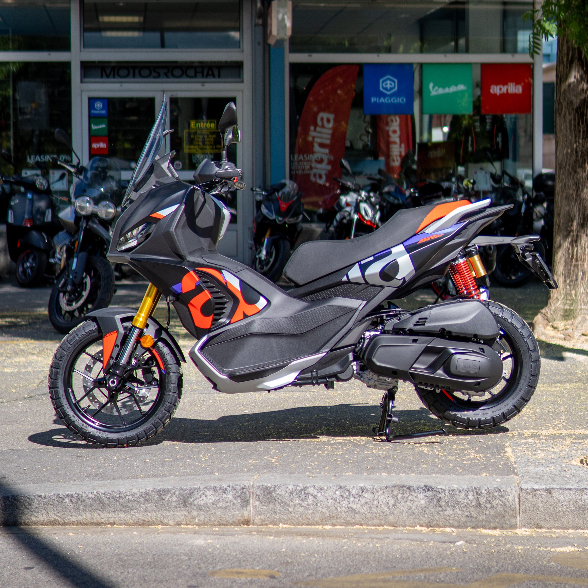 APRILIA SRGT400 Replica