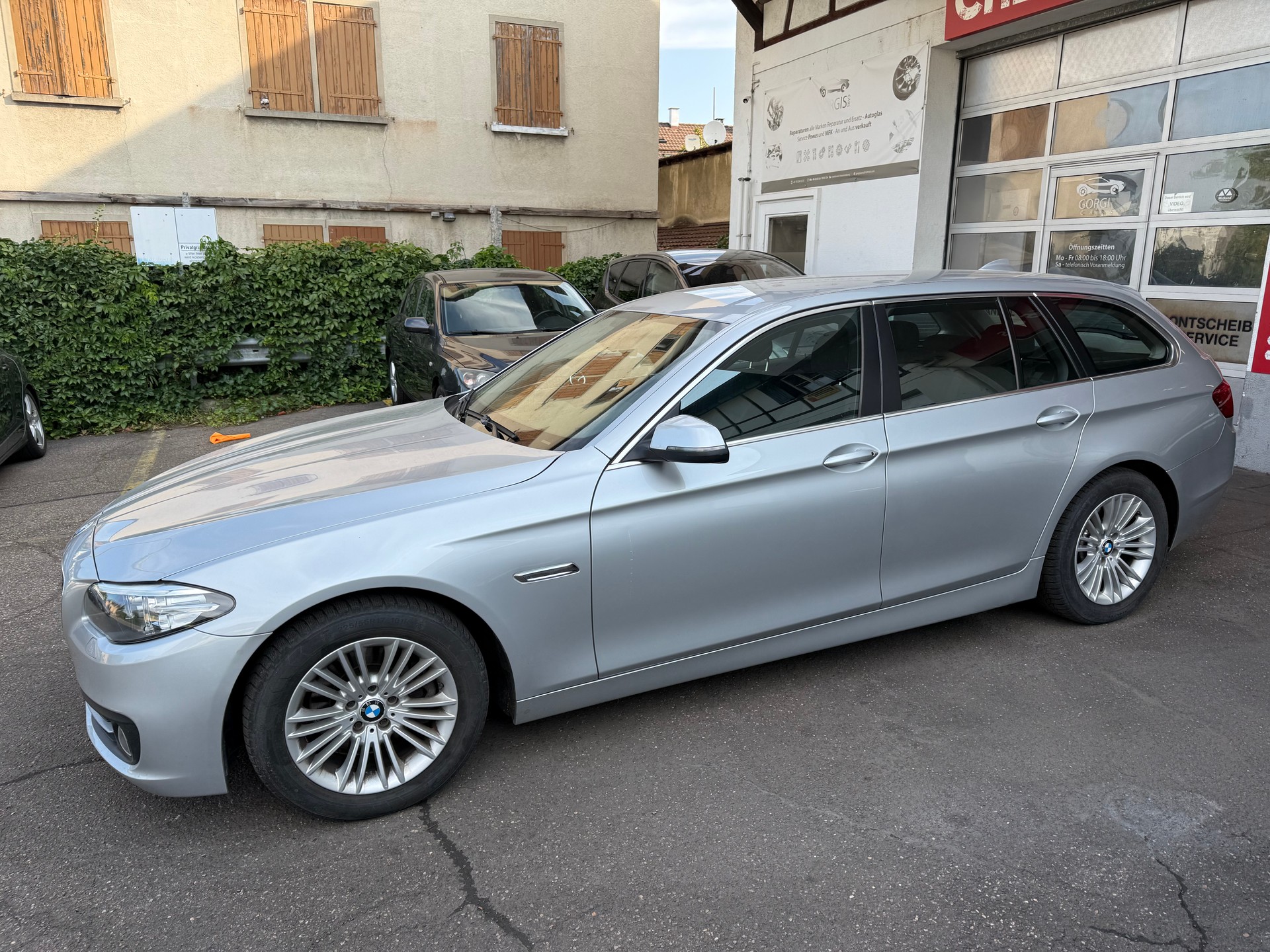 BMW 520d Touring xDrive Steptronic-image-1