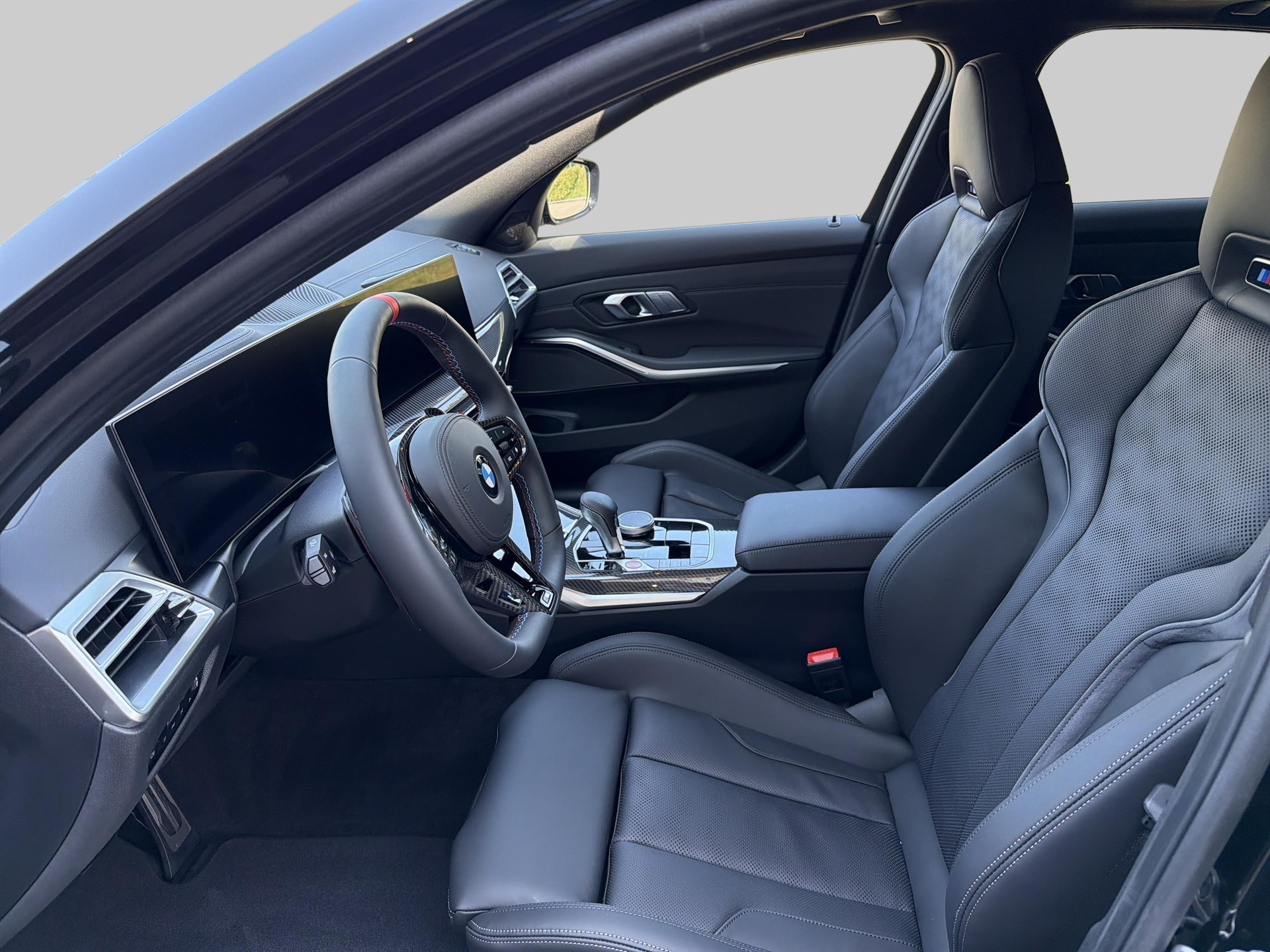 BMW M3 Competition M xDrive-image-2