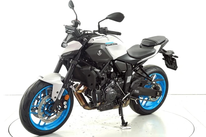 YAMAHA MT-07 ABS-showroom-element-2