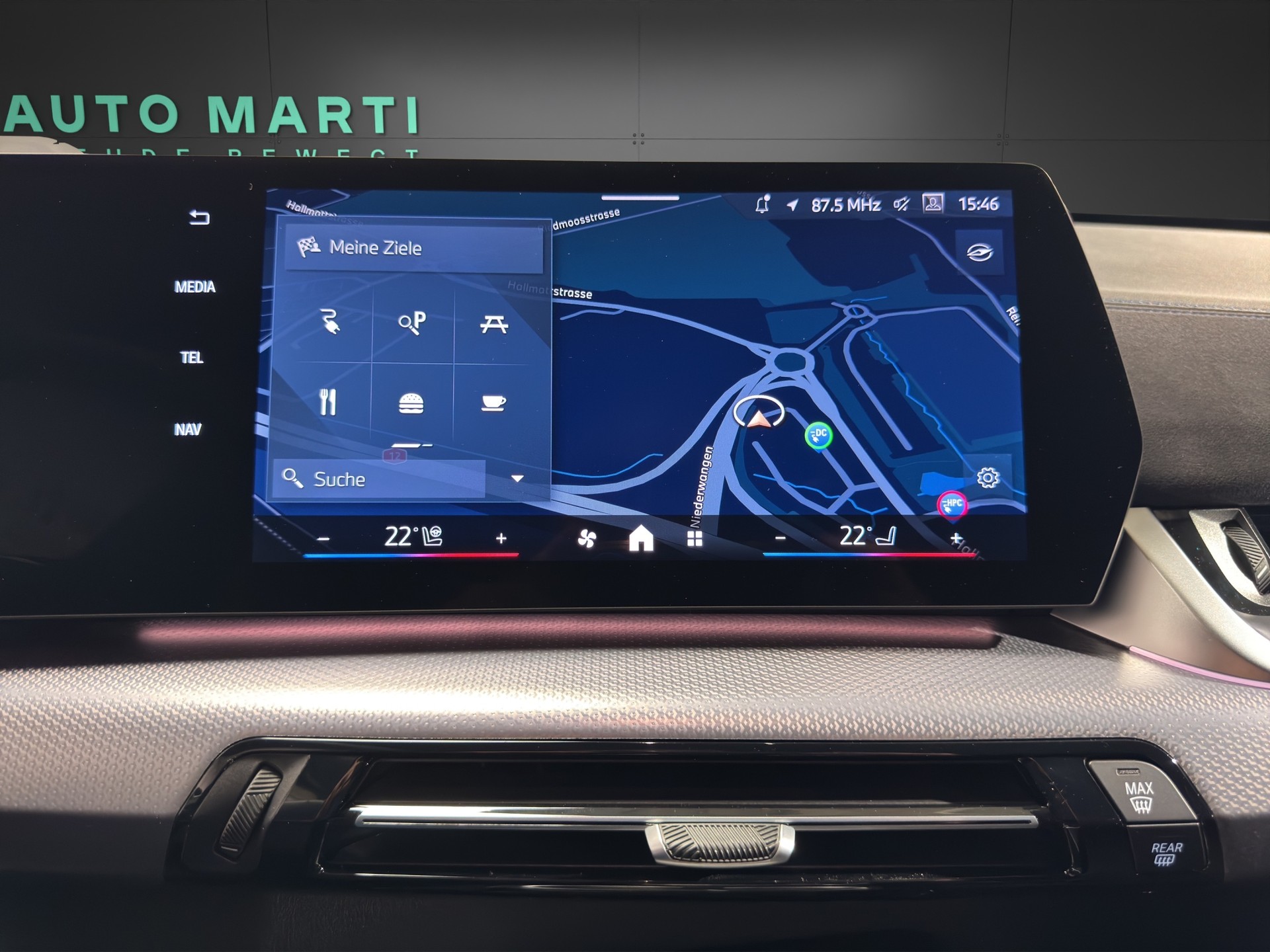 BMW iX1 20 eDrive-image-8