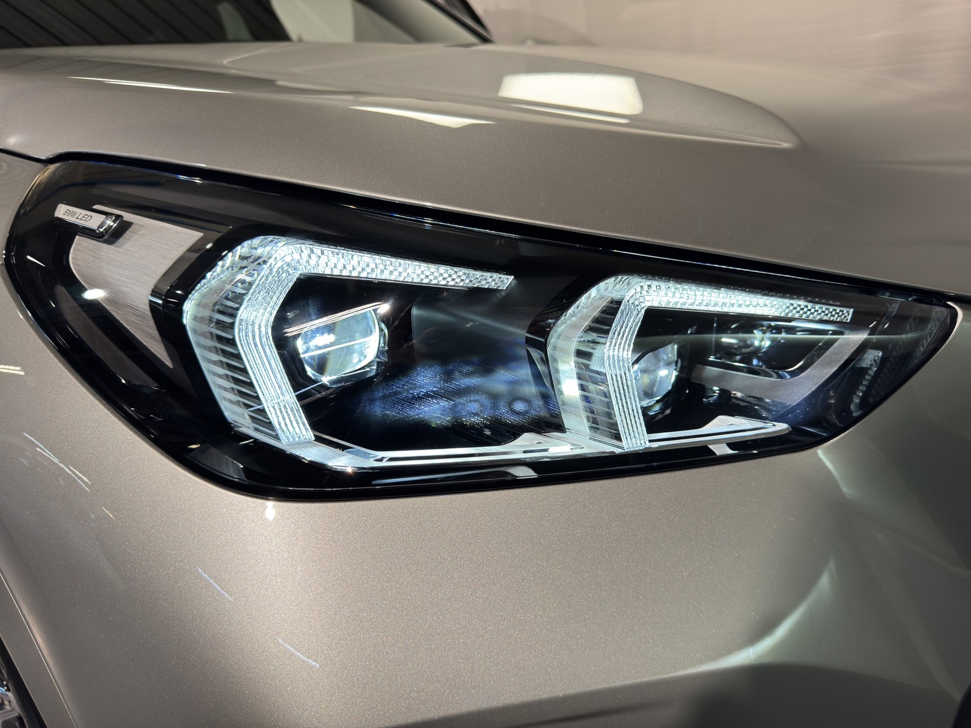 BMW iX1 20 eDrive-image-6