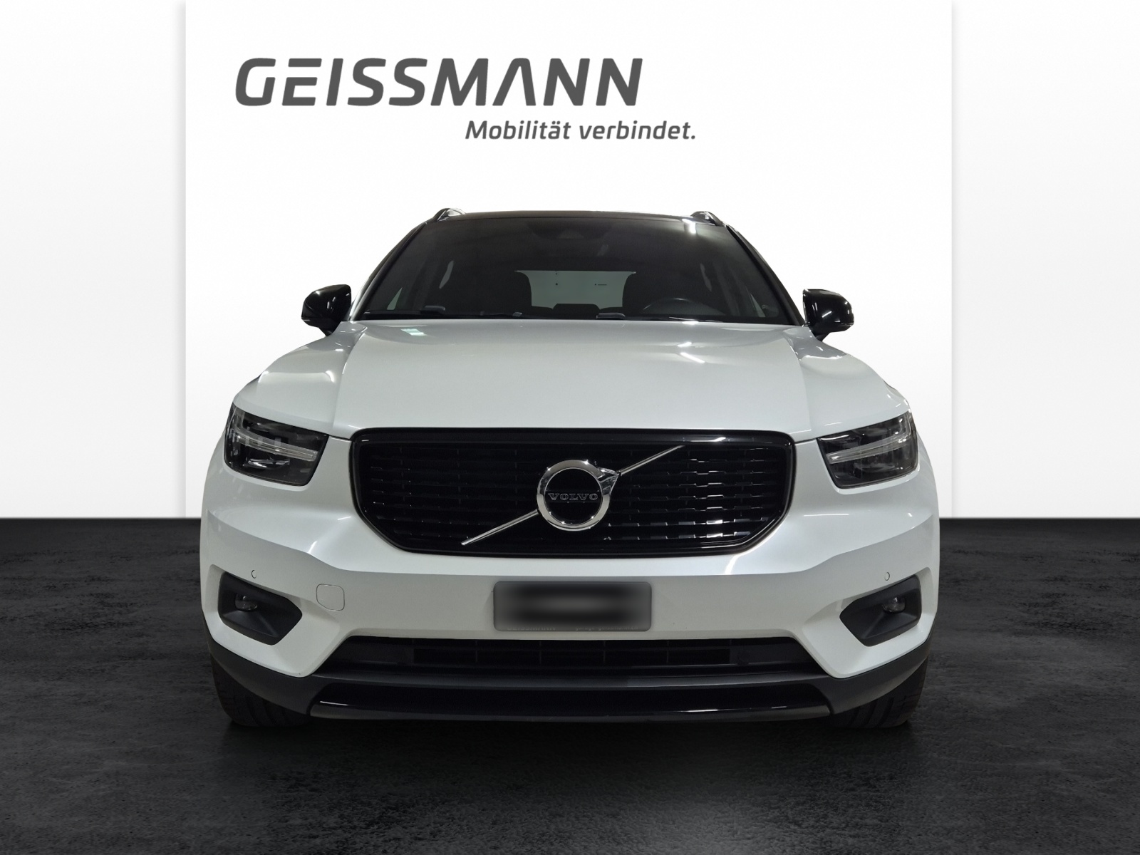 VOLVO XC40 2.0 D4 R-Design AWD-image-4