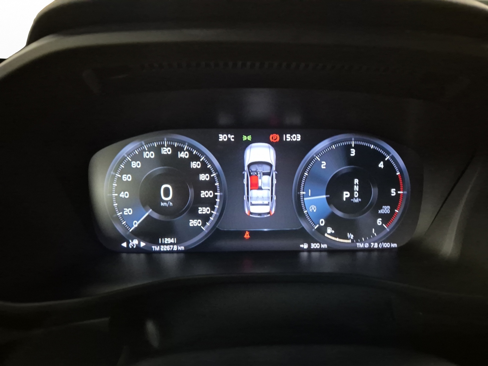 VOLVO XC40 2.0 D4 R-Design AWD-image-12