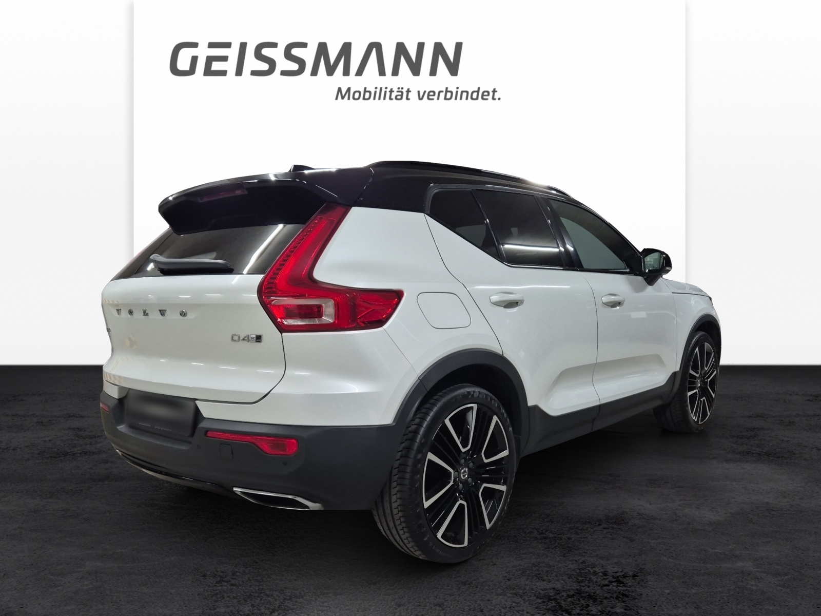 VOLVO XC40 2.0 D4 R-Design AWD-image-6