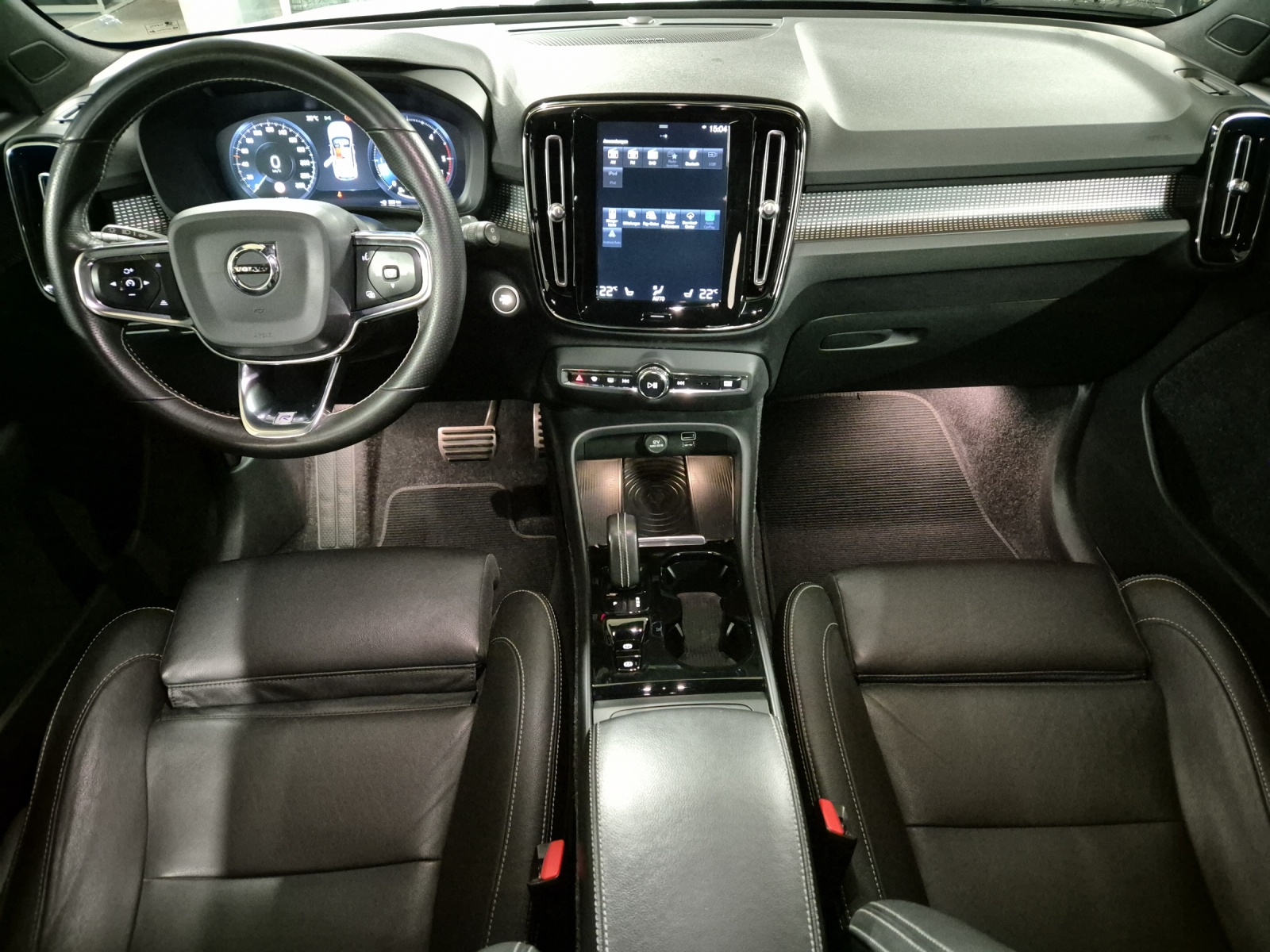VOLVO XC40 2.0 D4 R-Design AWD-image-10