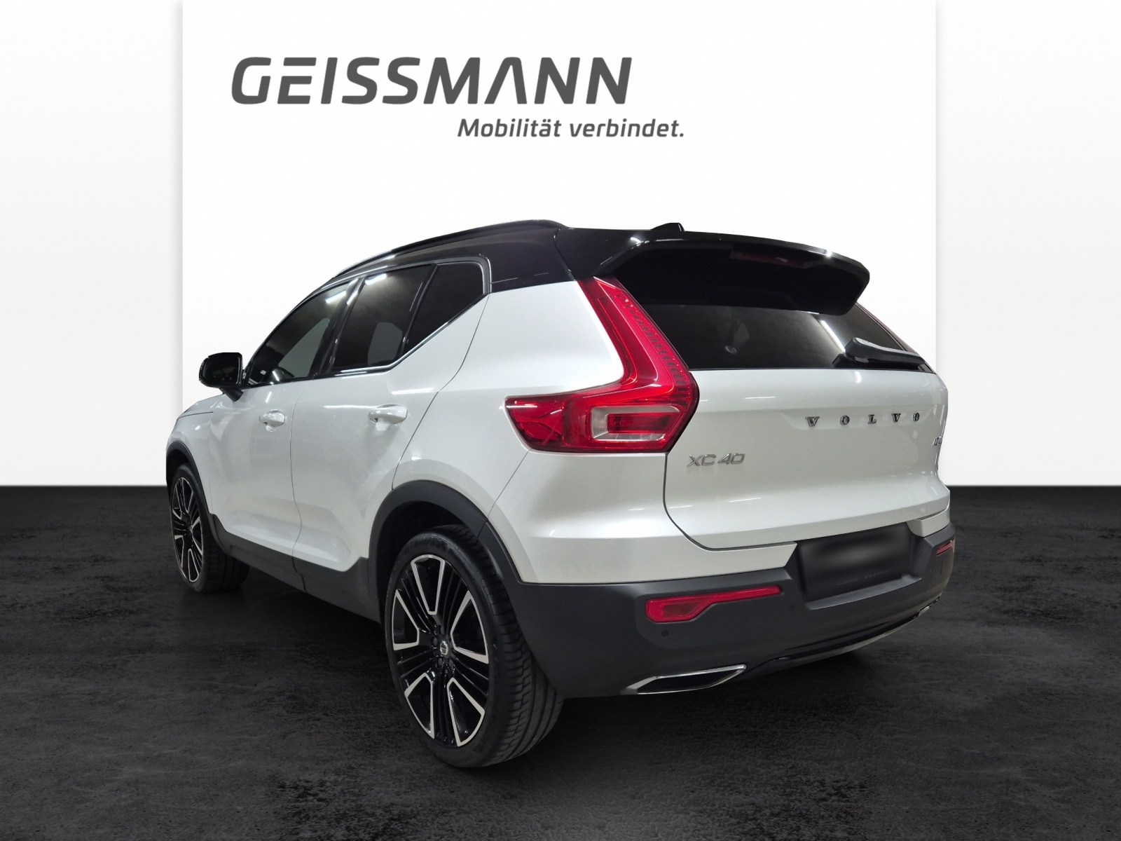 VOLVO XC40 2.0 D4 R-Design AWD-image-7