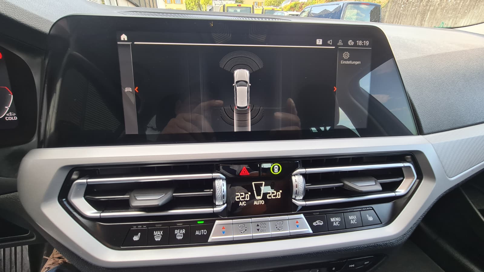 BMW 320d xDrive 48V Touring Steptronic ** Teil-Leder ** Gr-Navi ** Sitzheizung ** PDC Vorne + Hinten ** Frisch Ab MFK & Service **-image-13