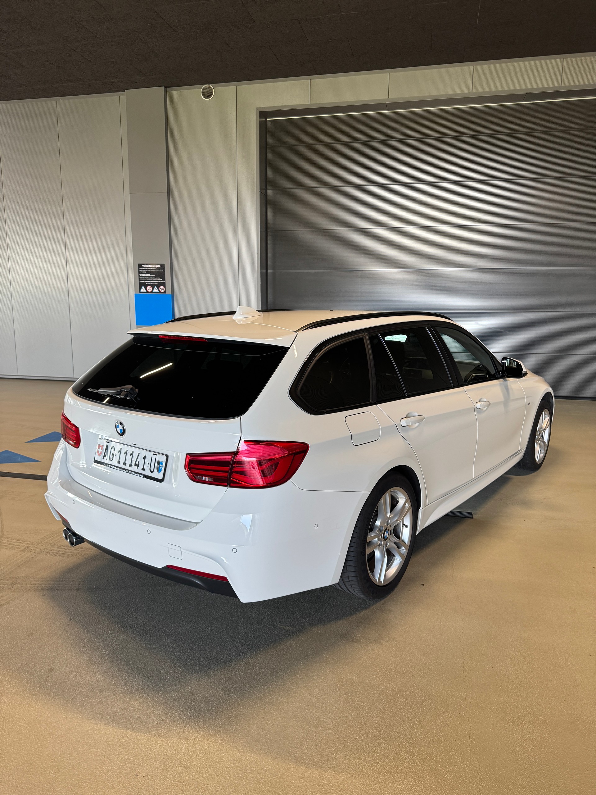 BMW 320d xDrive-image-2