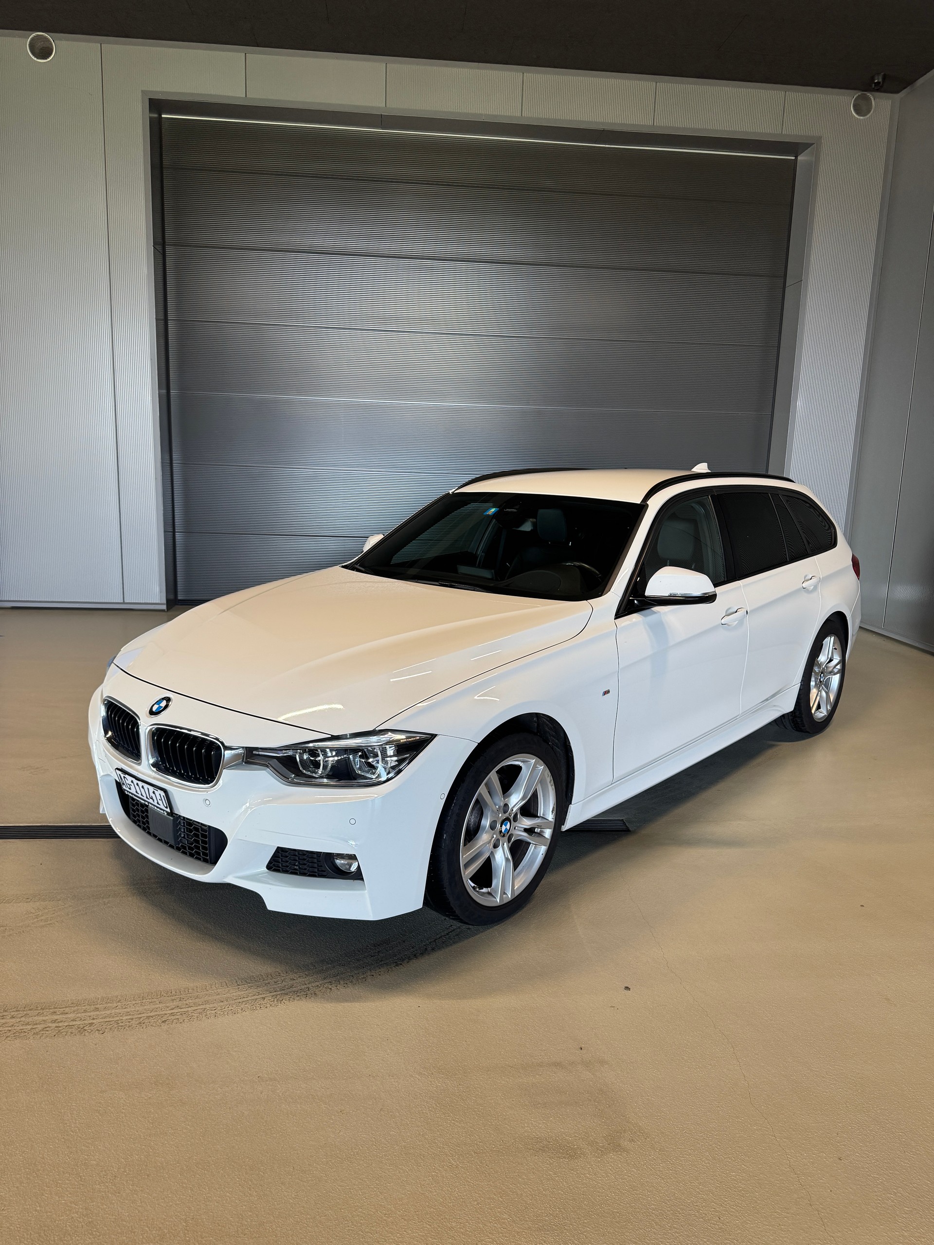 BMW 320d xDrive-image-1
