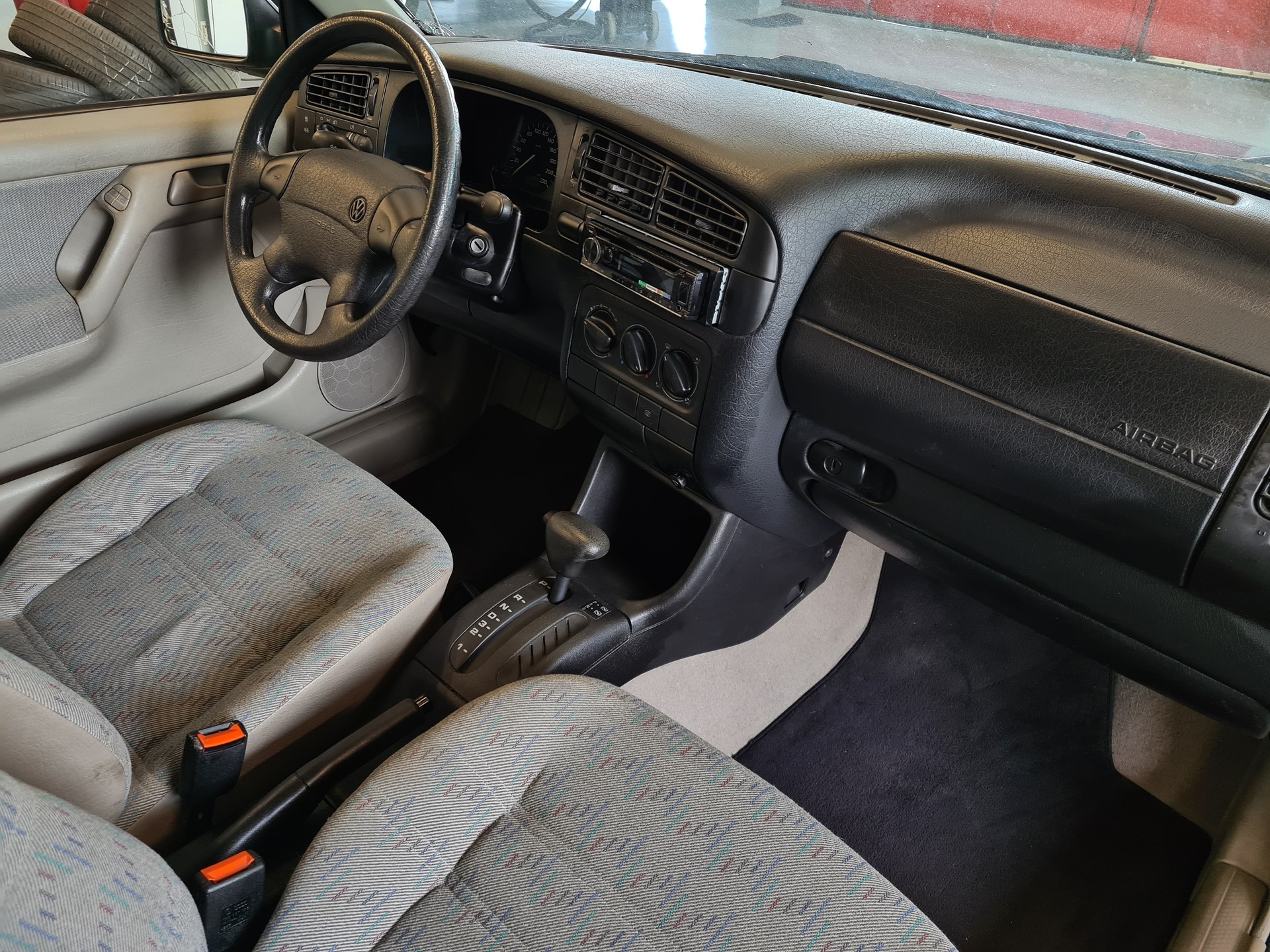 VW Golf 1800 Swiss Line ABS-image-10