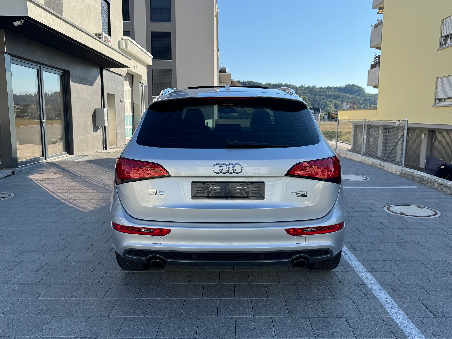 AUDI Q5 3.0 TFSI S Line quattro tiptronic-image-3