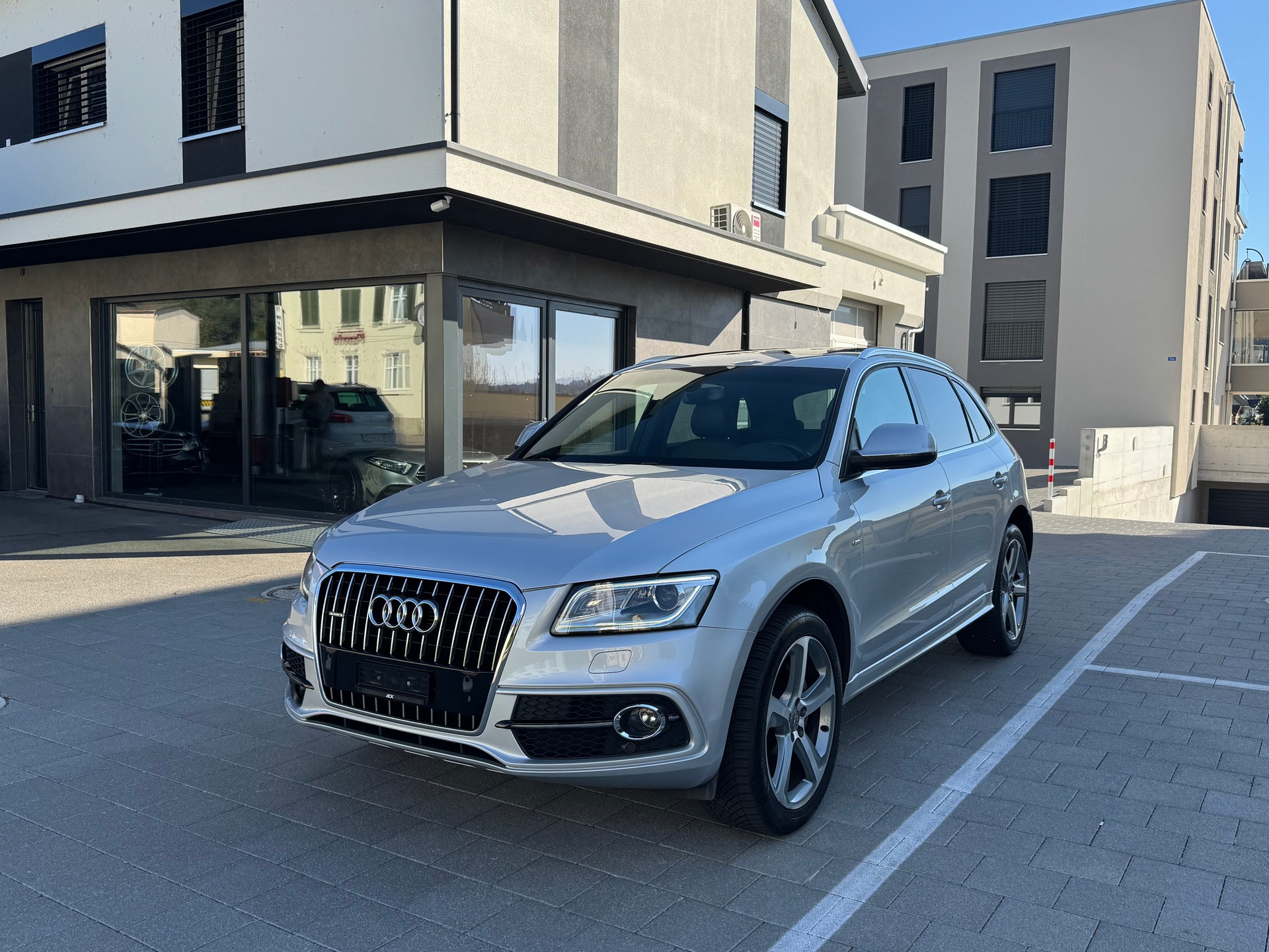 AUDI Q5 3.0 TFSI S Line quattro tiptronic-image-0