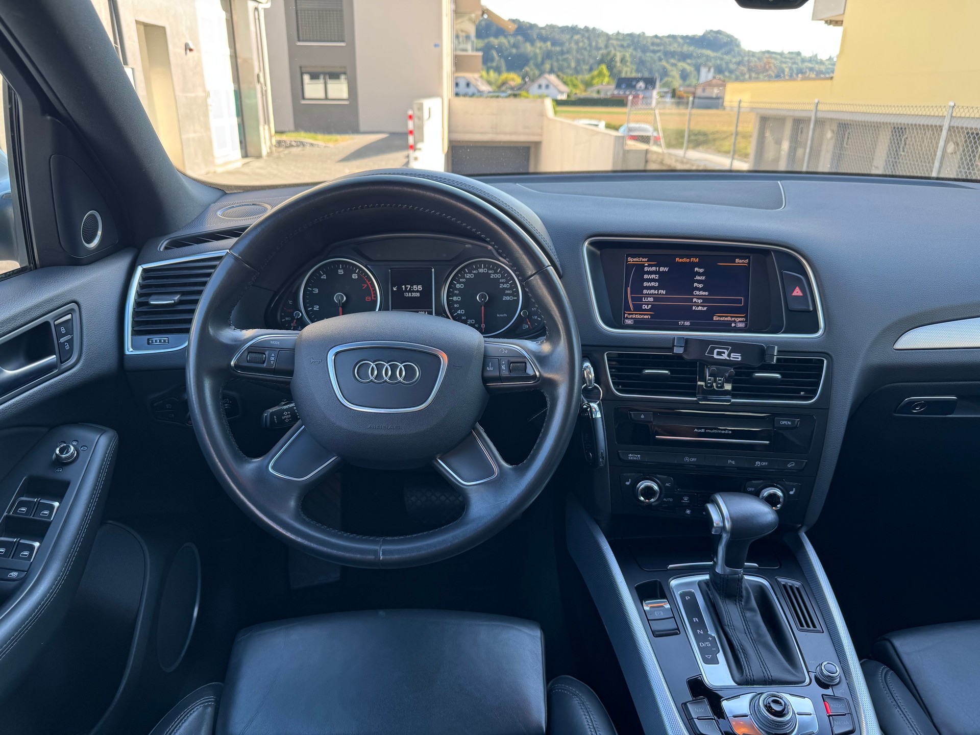 AUDI Q5 3.0 TFSI S Line quattro tiptronic-image-10