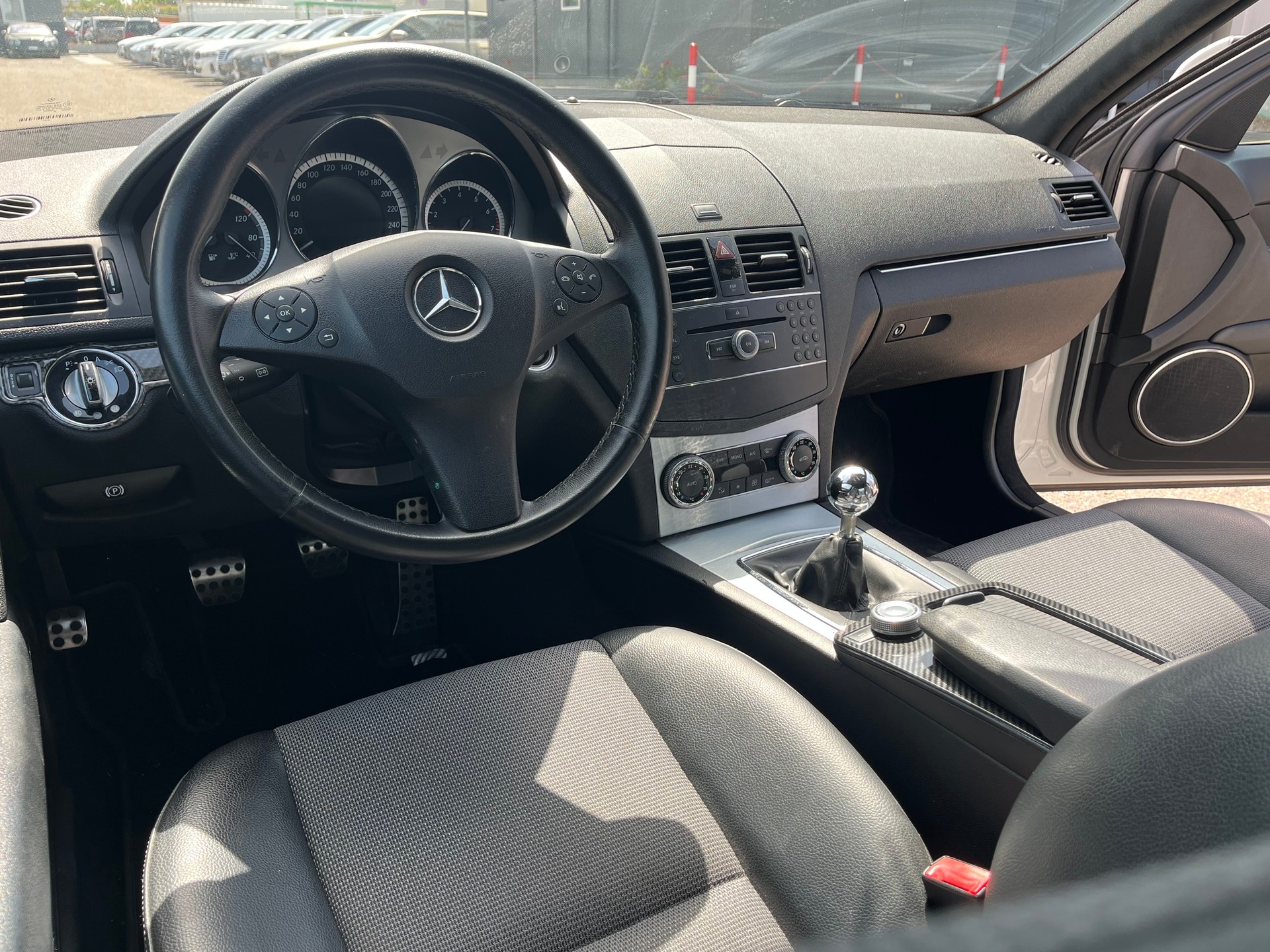 MERCEDES-BENZ C 180 Kompressor Avantgarde-image-9