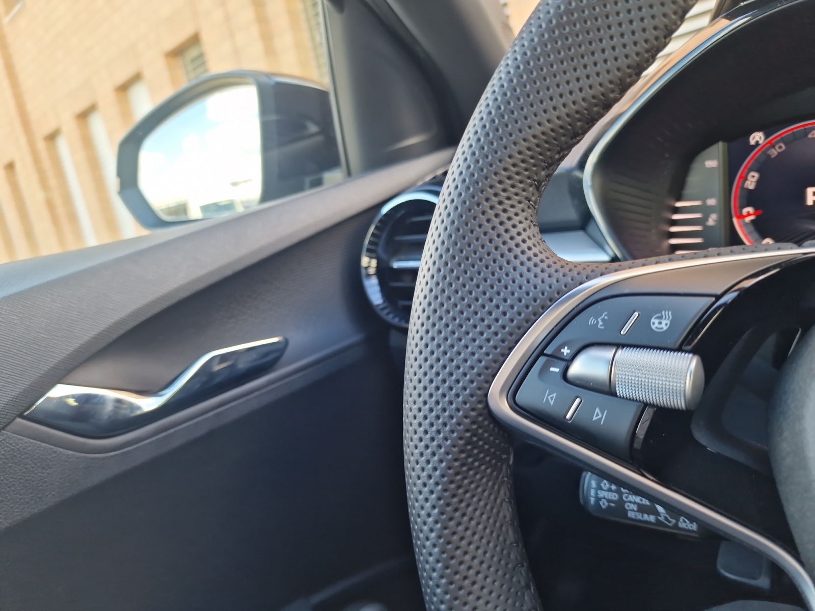 SKODA Fabia 1.0 TSI Monte Carlo DSG MY 2027-image-13