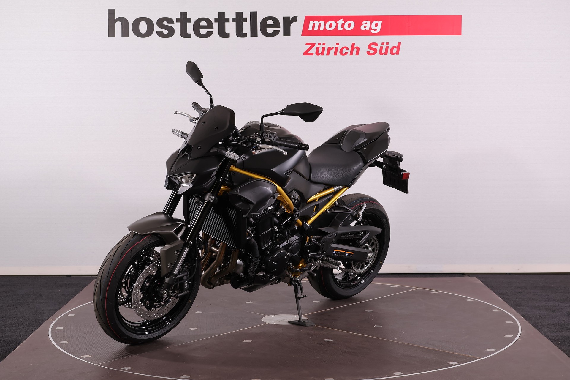 KAWASAKI Z900 70 kW-showroom-element-2
