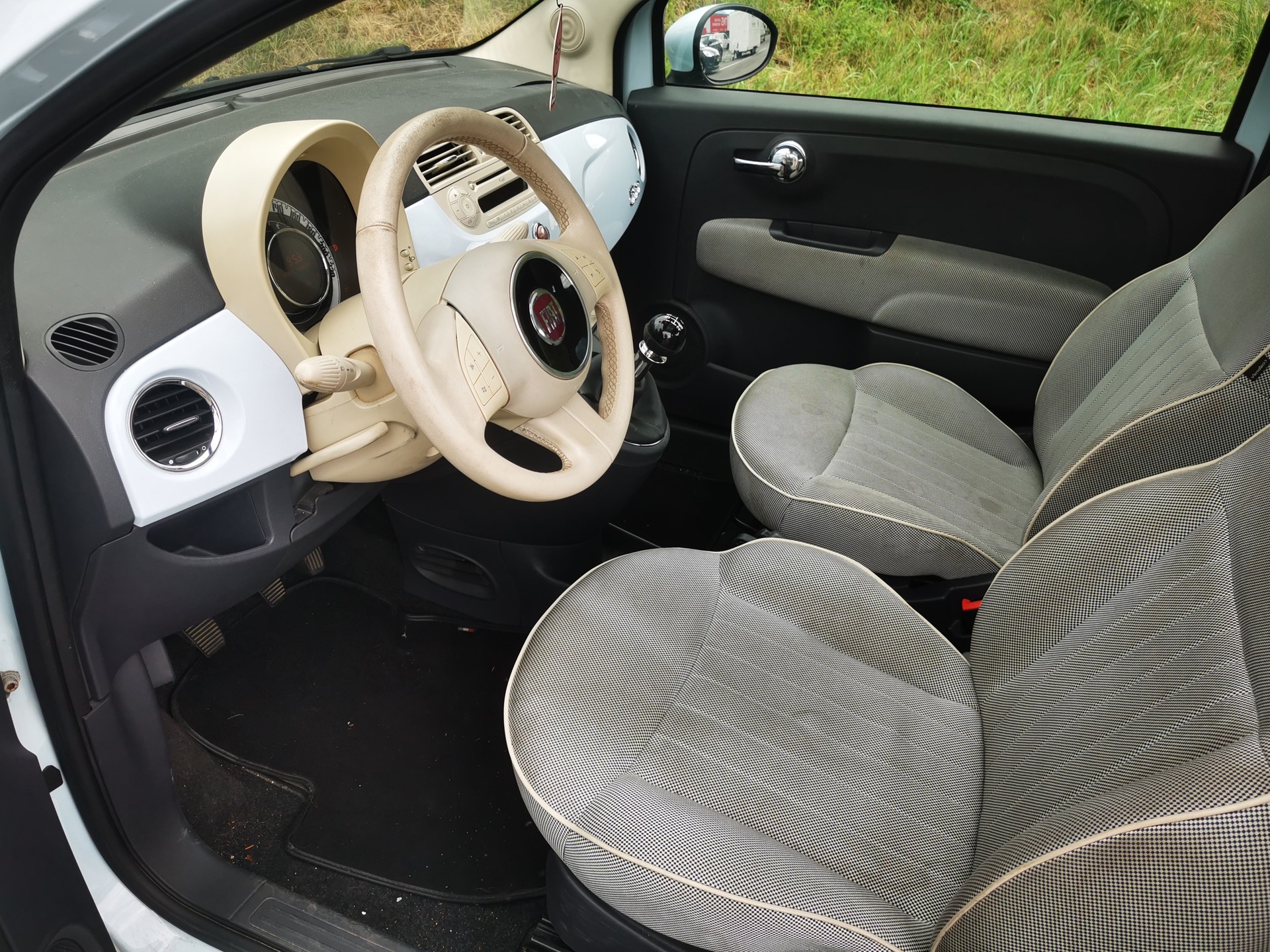 FIAT 500 1.2 Lounge-image-9