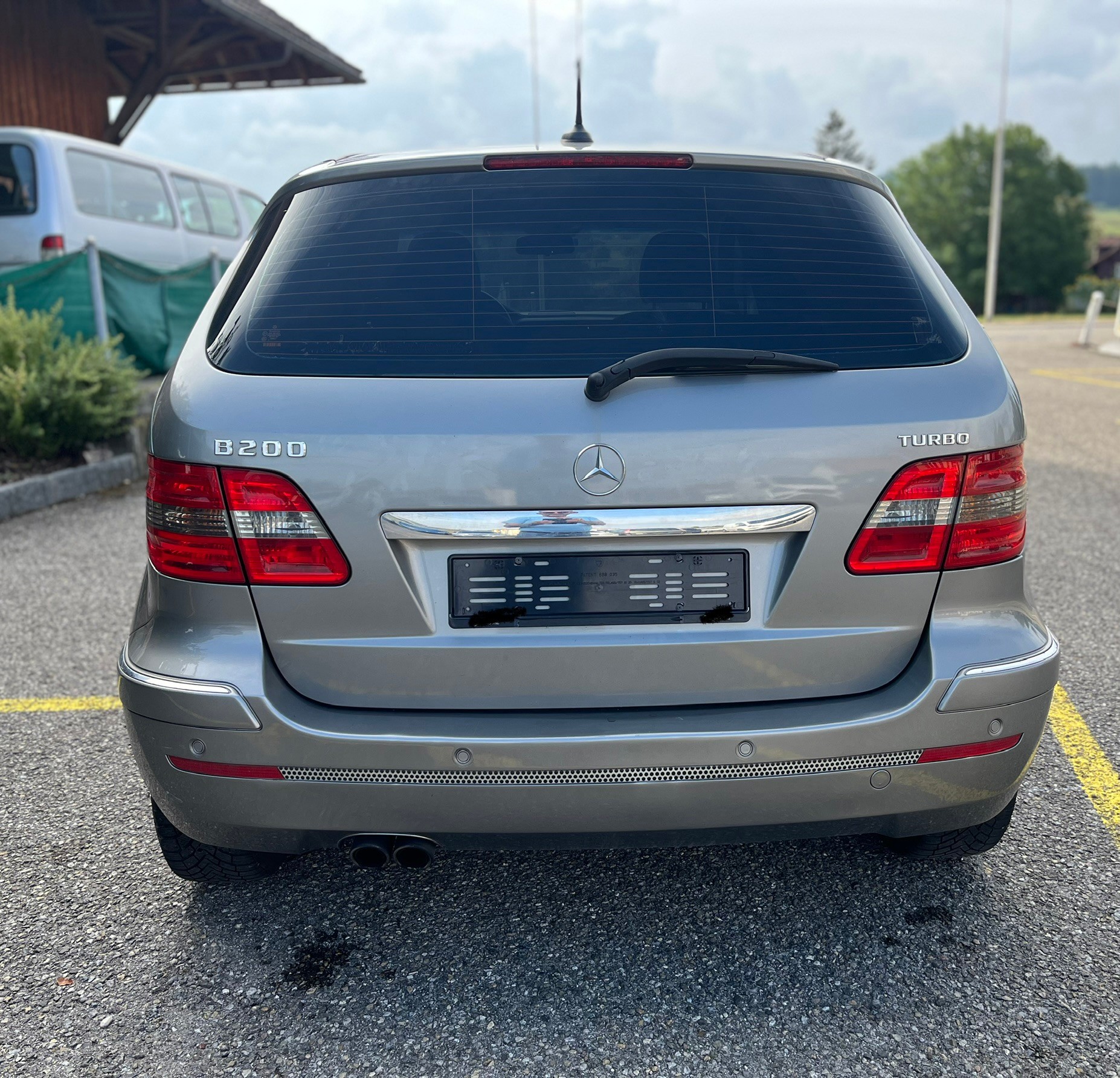MERCEDES-BENZ Automat mit Klimaanlage und Alufelgen mit Winterreifen B04-image-4