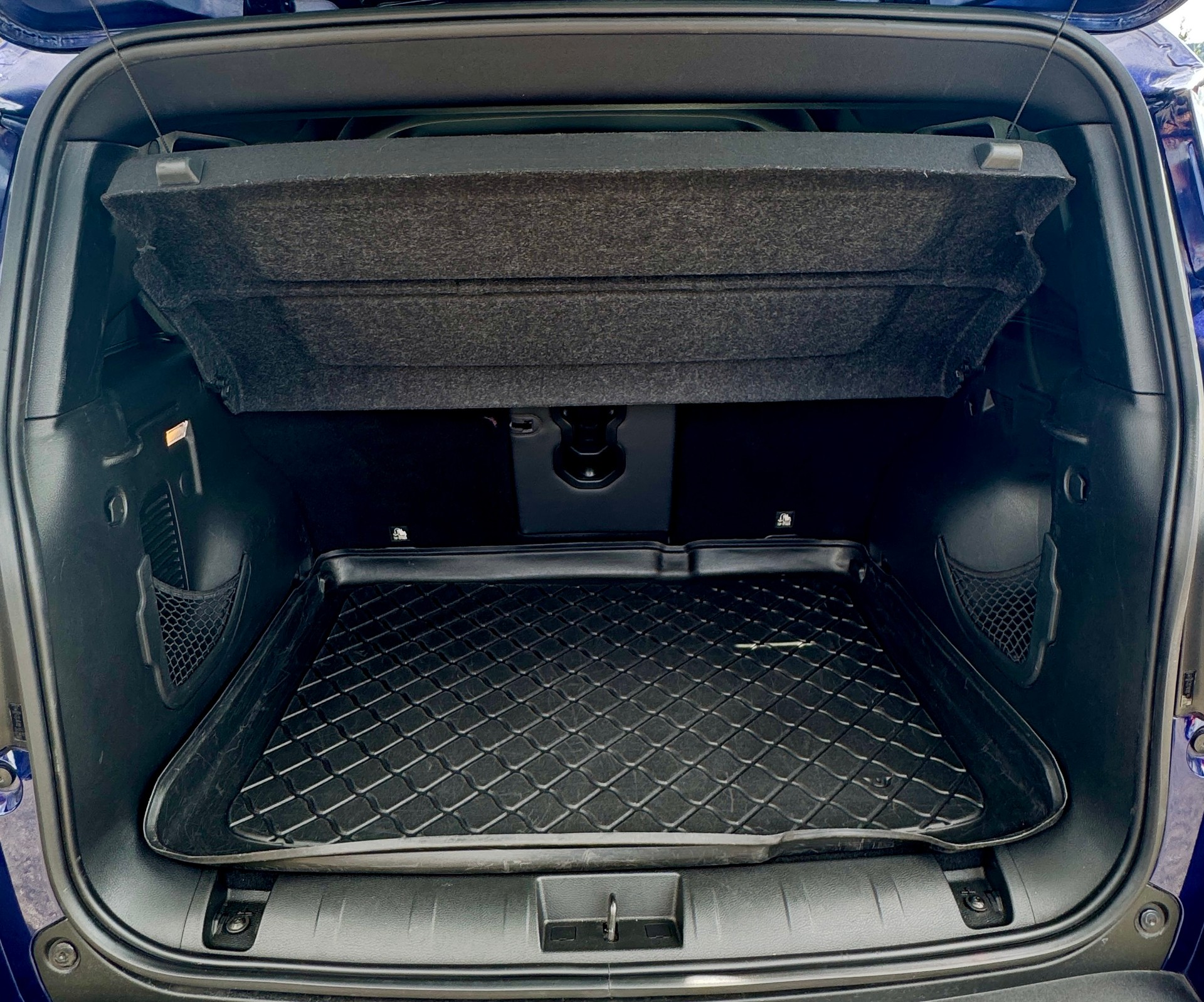 JEEP Renegade 1.3 Turbo Limited AWD-image-6