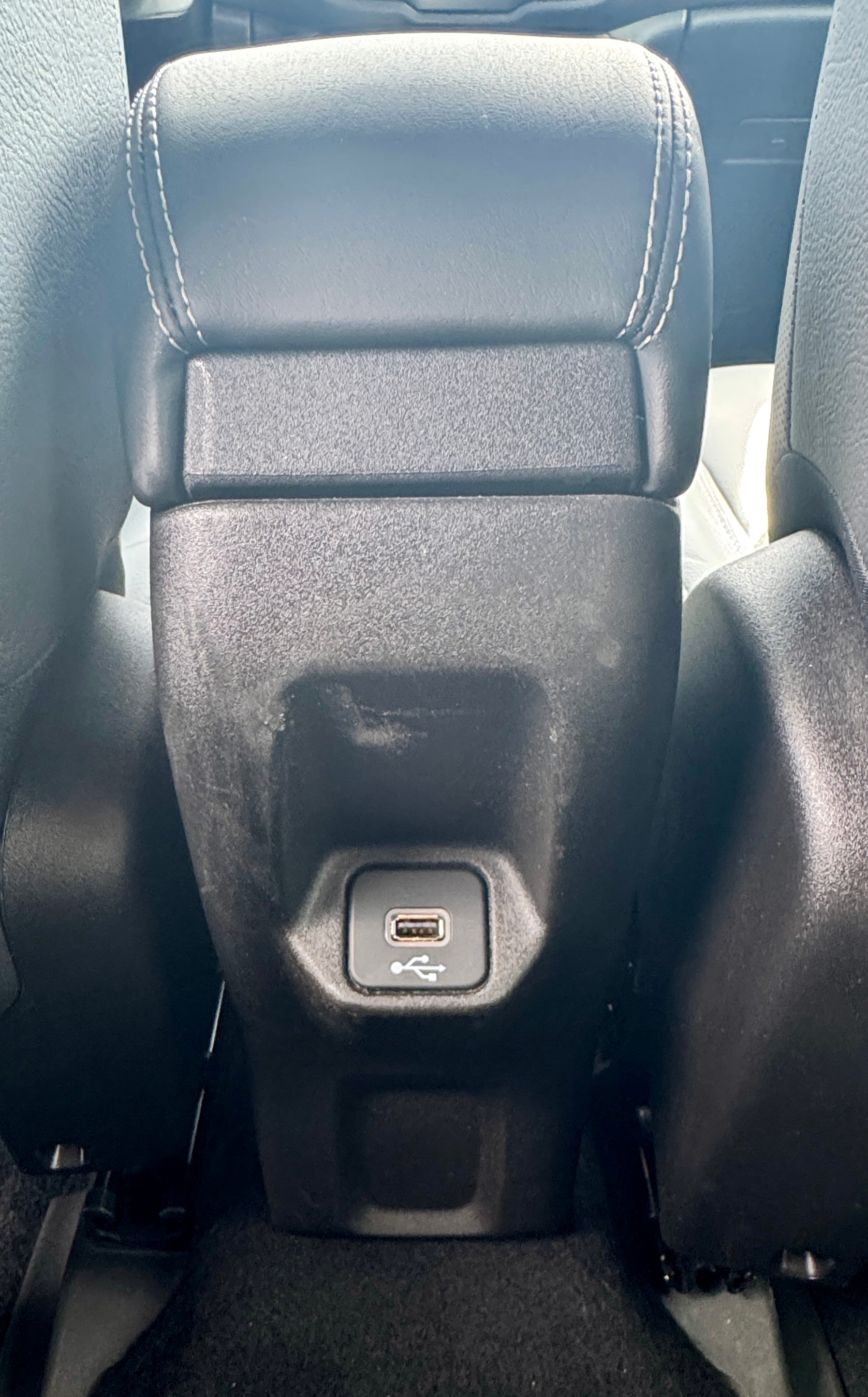 JEEP Renegade 1.3 Turbo Limited AWD-image-22