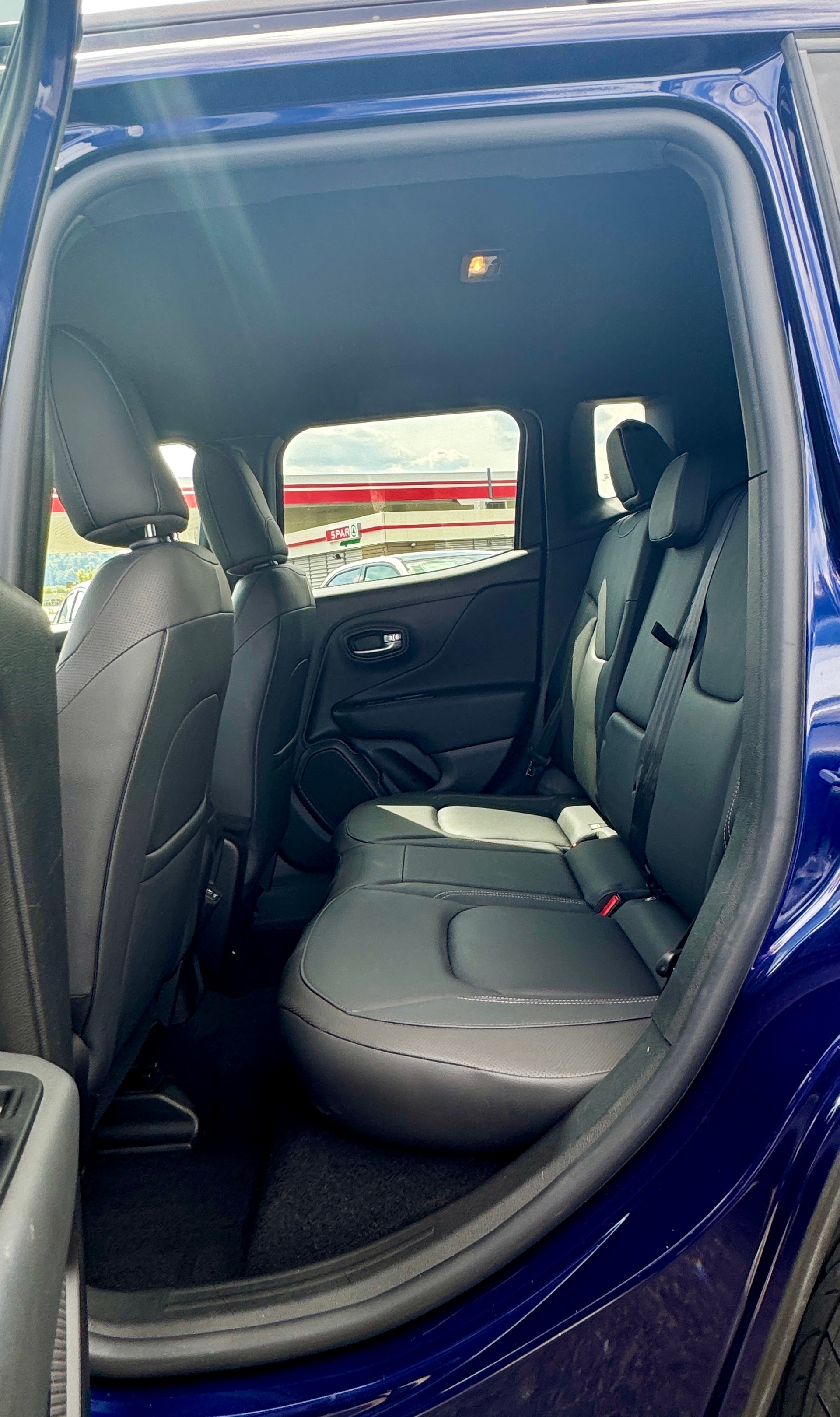 JEEP Renegade 1.3 Turbo Limited AWD-image-21