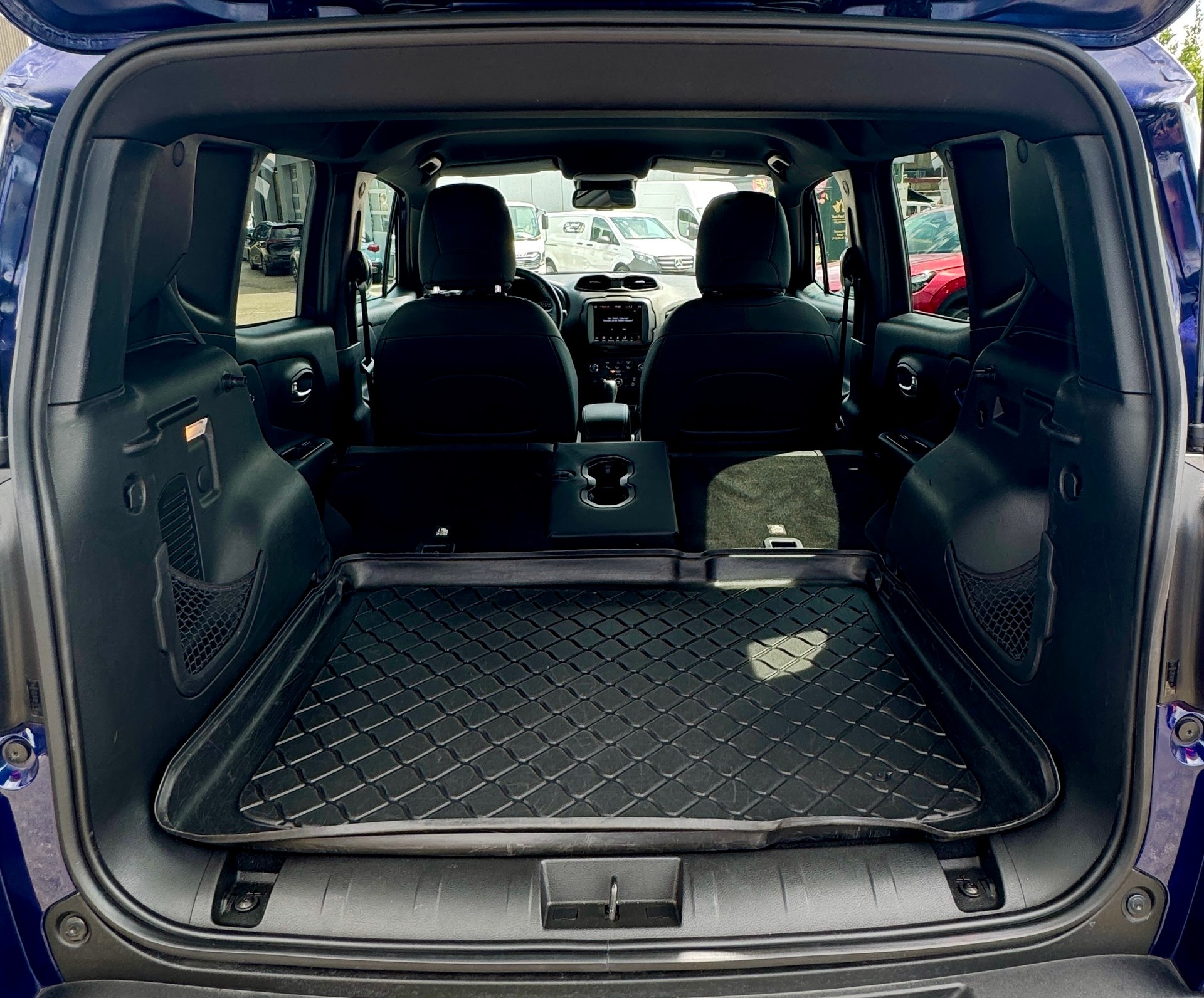 JEEP Renegade 1.3 Turbo Limited AWD-image-7
