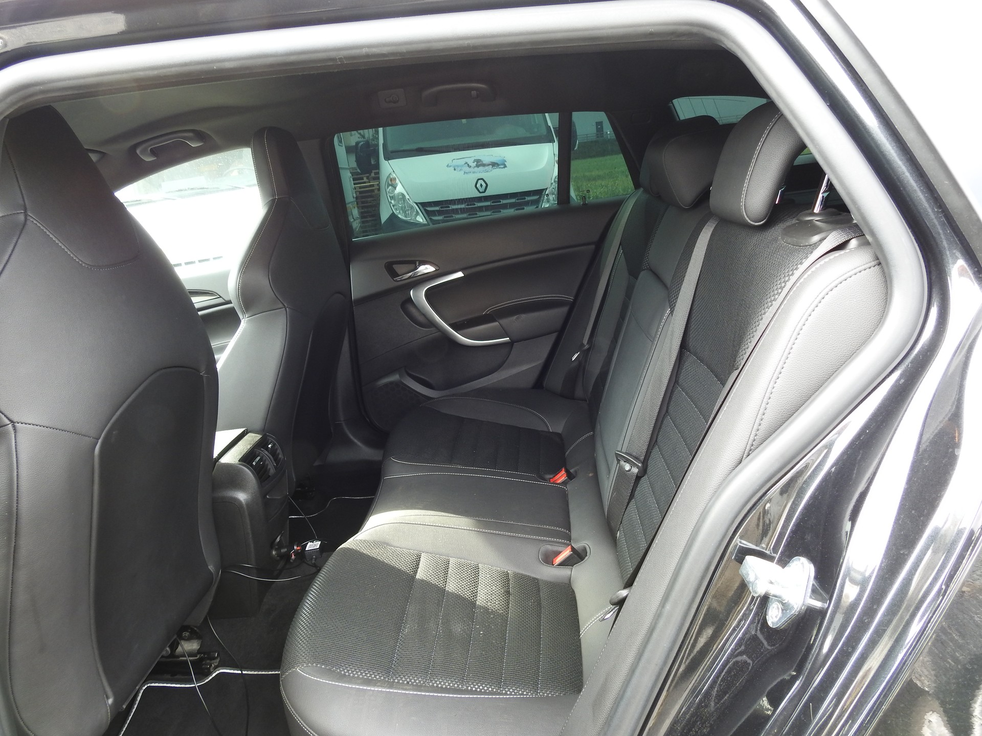 OPEL Insignia Sports Tourer 2.8 Turbo OPC 4WD-image-15