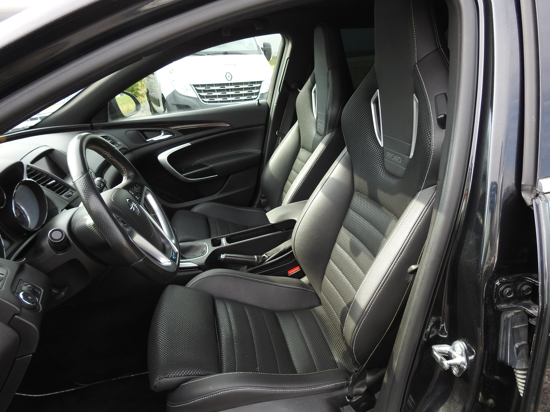 OPEL Insignia Sports Tourer 2.8 Turbo OPC 4WD-image-12