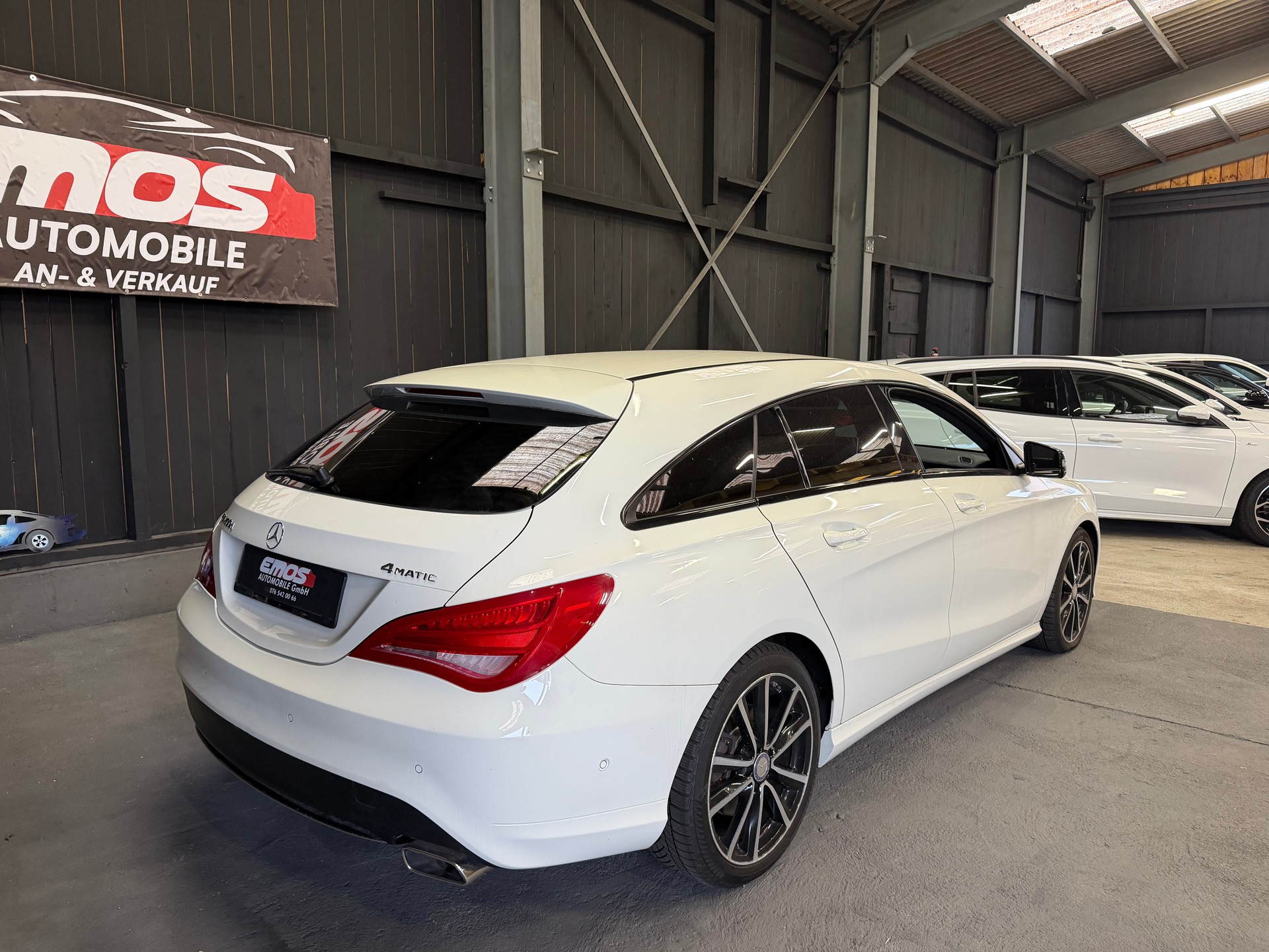 MERCEDES-BENZ CLA Shooting Brake 200 d-image-4
