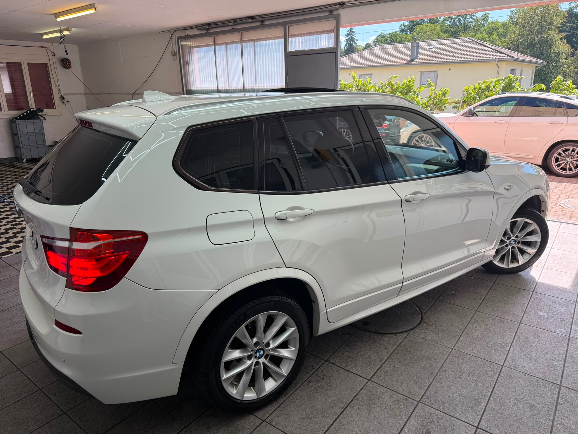 BMW X3 xDrive 35d Steptronic M-Sportpaket-image-2