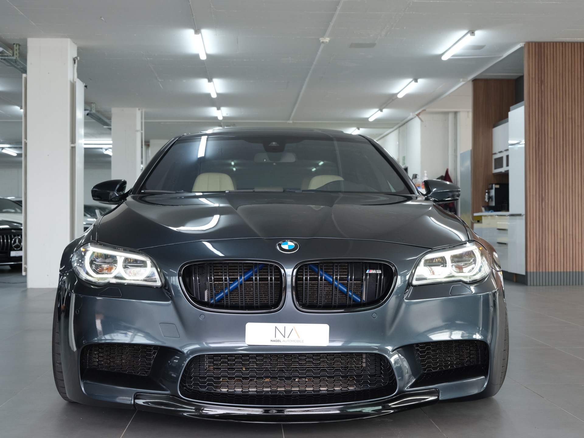 BMW M5 Drivelogic *Harman & Kardon* *GRAIL Abgassanlage* *Rückfahrkamera*-image-7