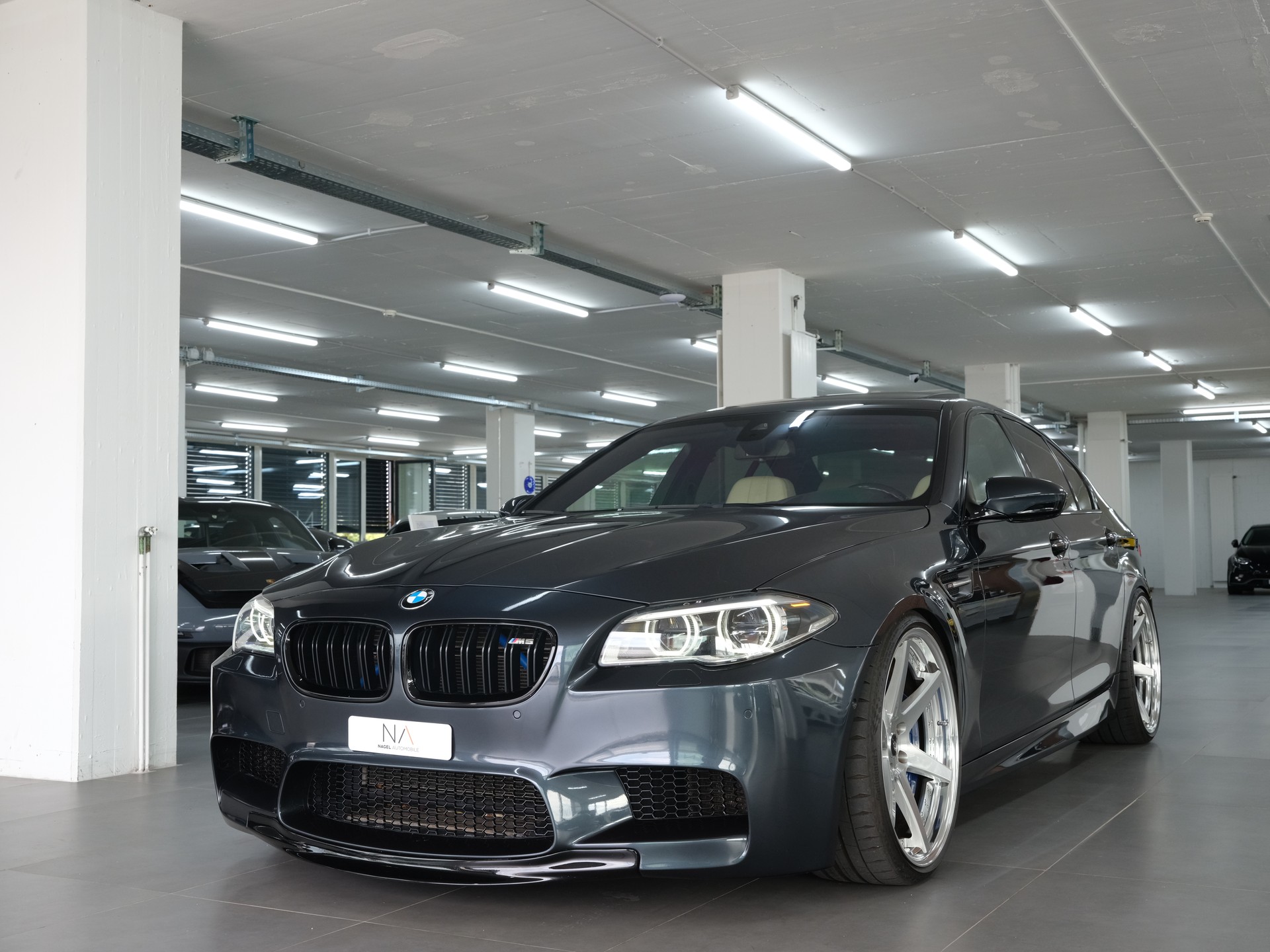 BMW M5 Drivelogic *Harman & Kardon* *GRAIL Abgassanlage* *Rückfahrkamera*-image-6