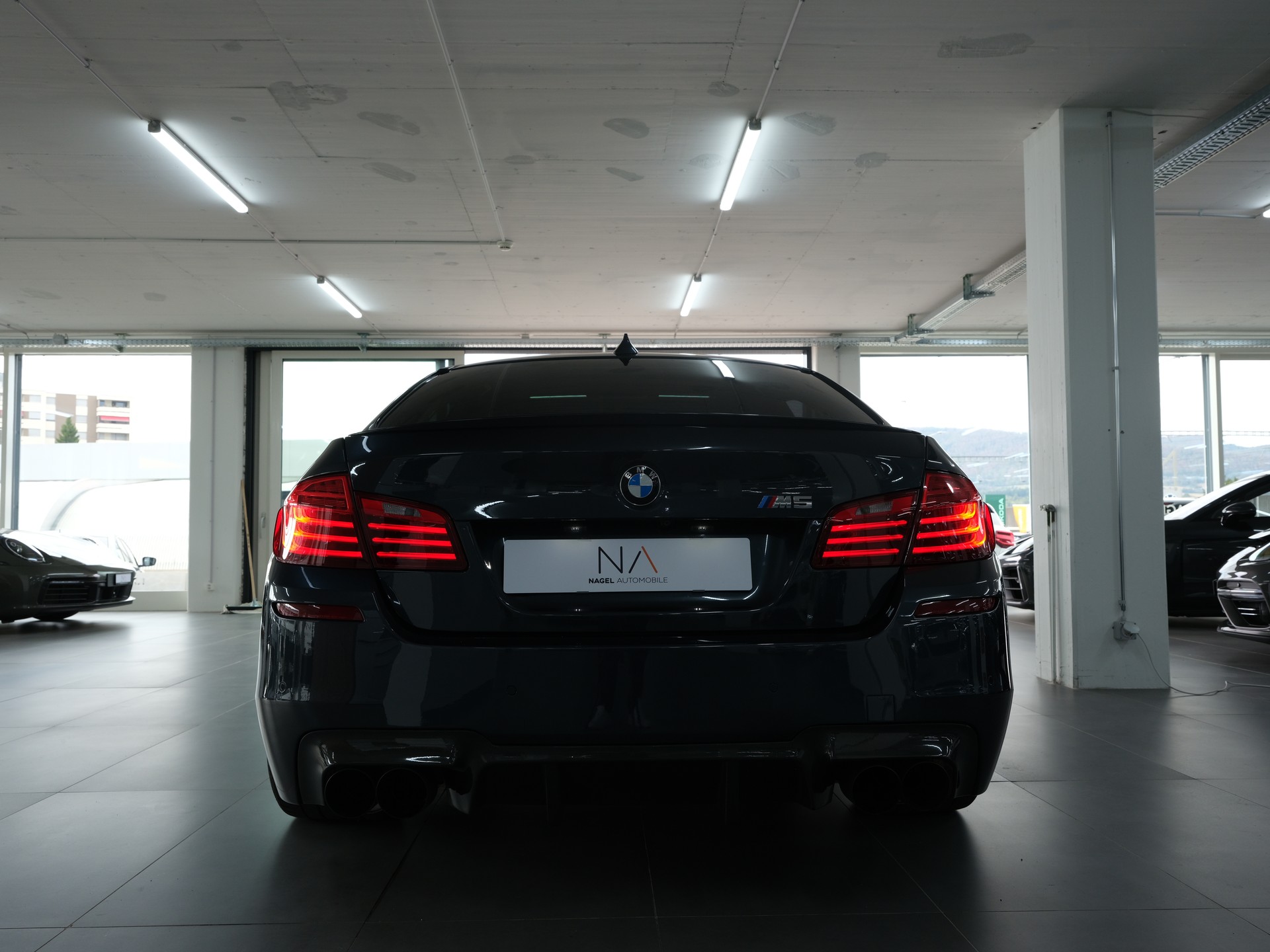 BMW M5 Drivelogic *Harman & Kardon* *GRAIL Abgassanlage* *Rückfahrkamera*-image-3