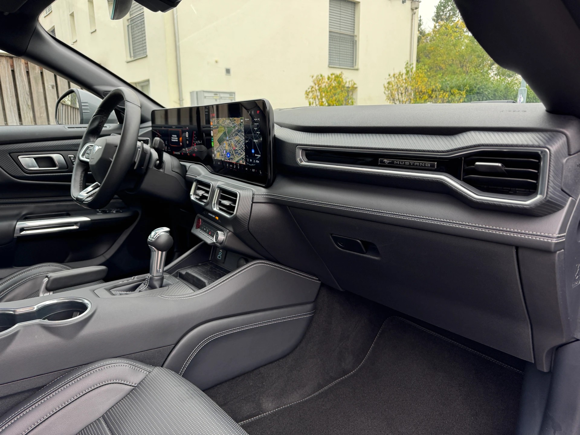 FORD MUSTANG CONVERTIBLE 5.0 V8 GT AUTOMAT-image-13