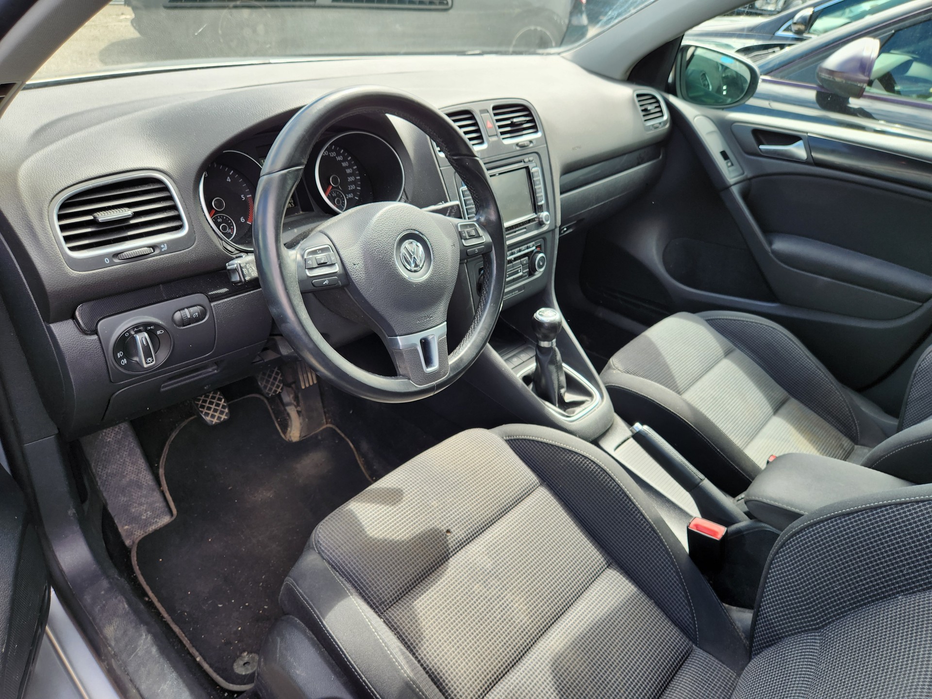 VW Golf 2.0 TDI Team 4Motion-image-5